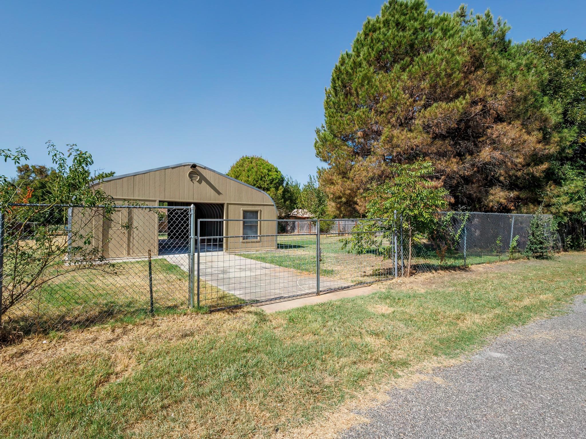 main property photo 20