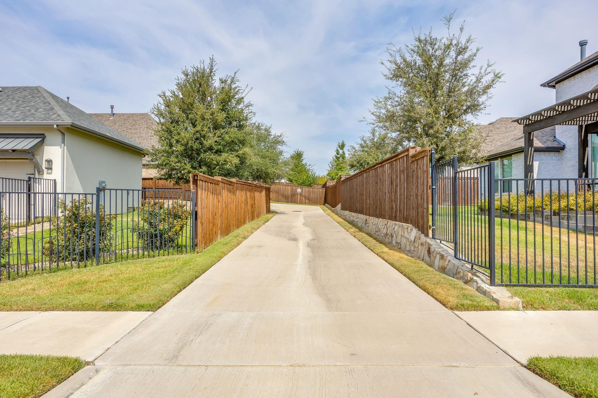main property photo 22