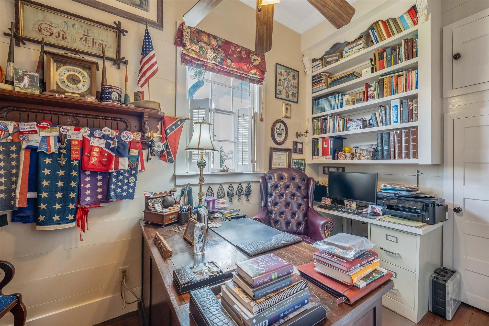 main property photo 13