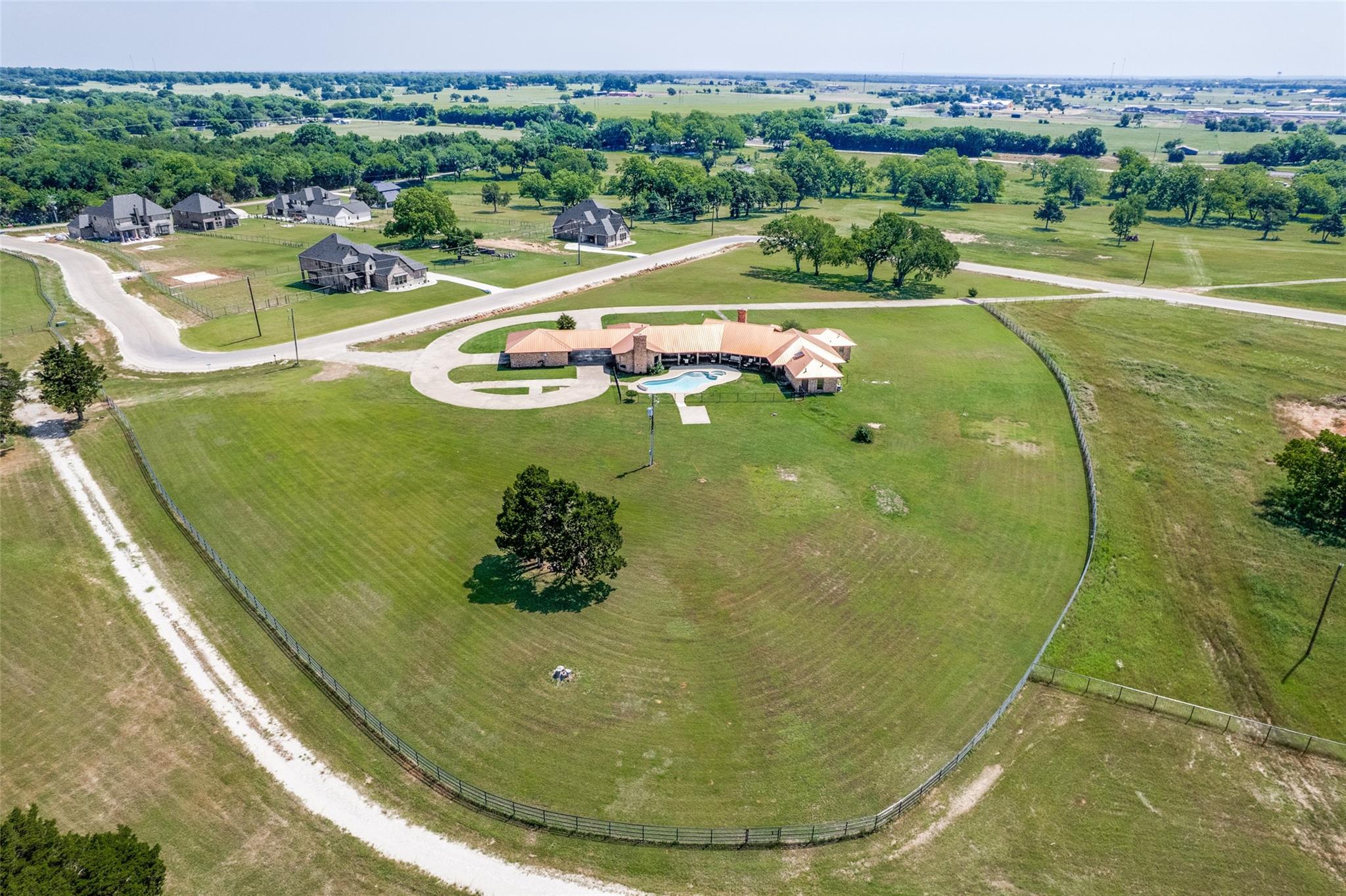 main property photo 29