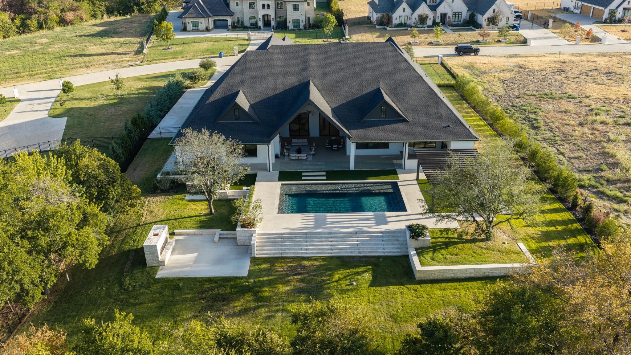 main property photo 36