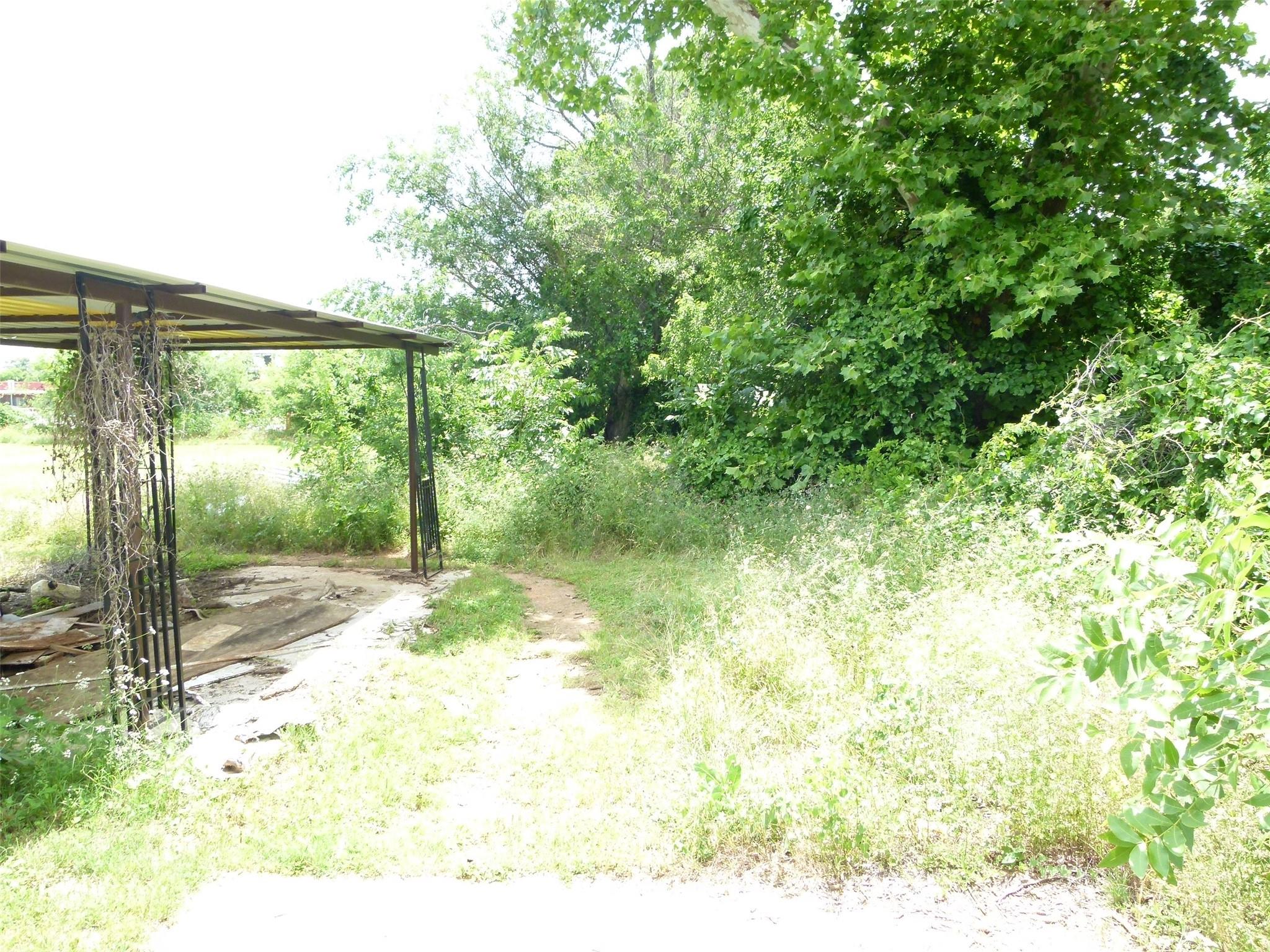 main property photo 7