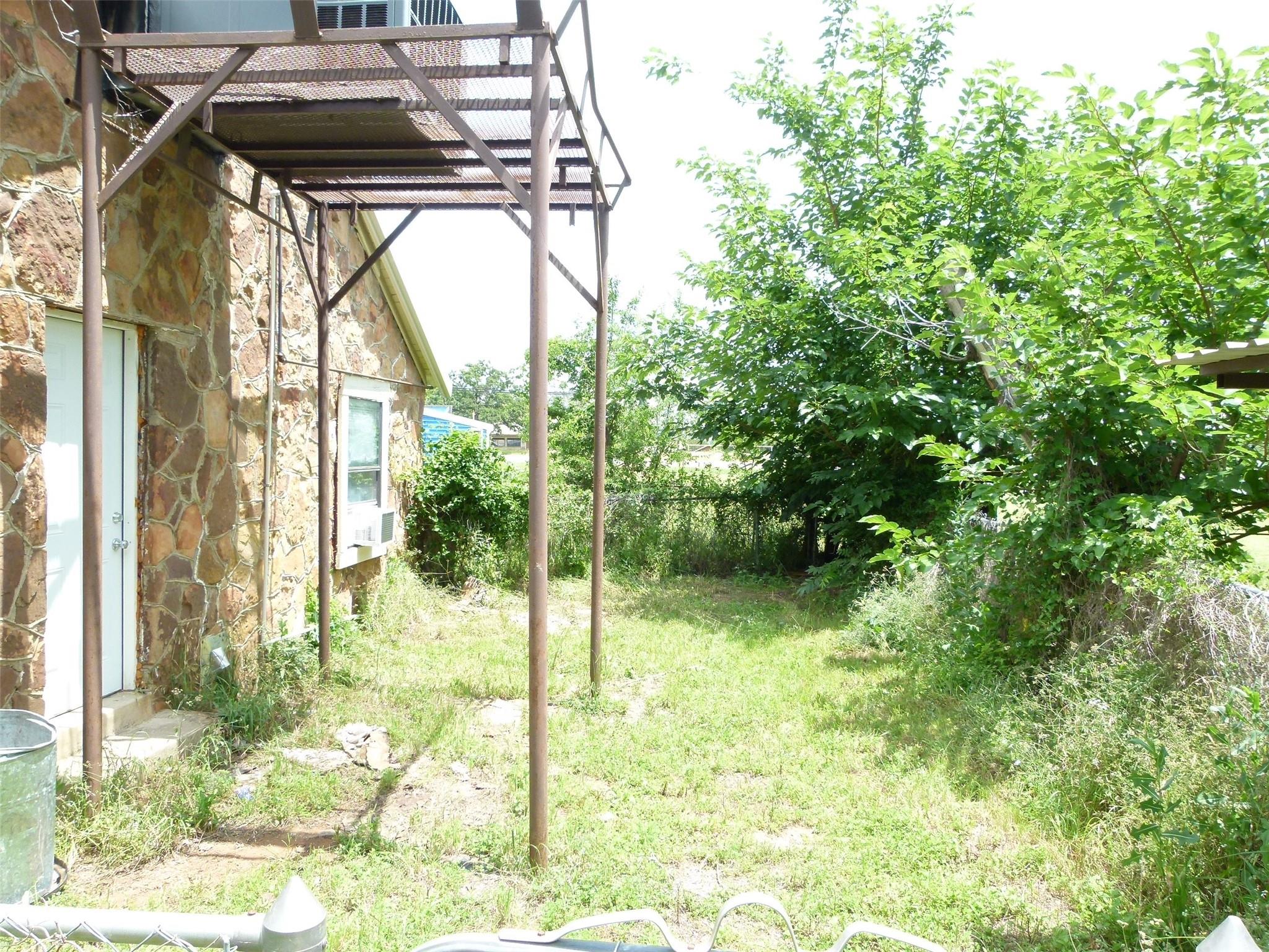 main property photo 8