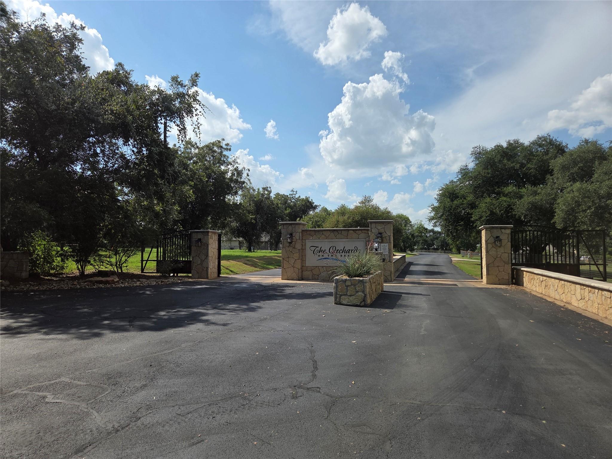 main property photo 12
