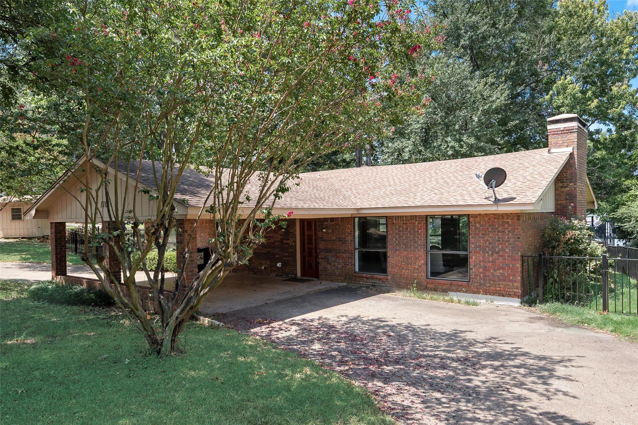 main property photo 0