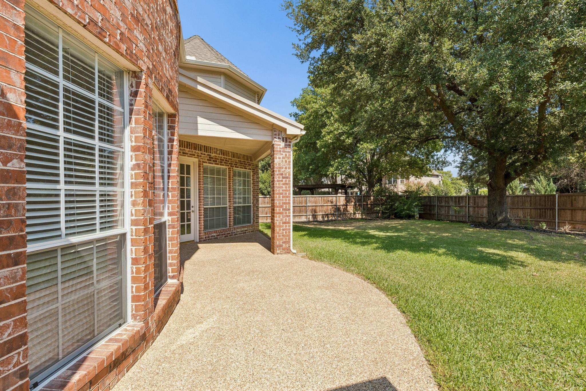 main property photo 34
