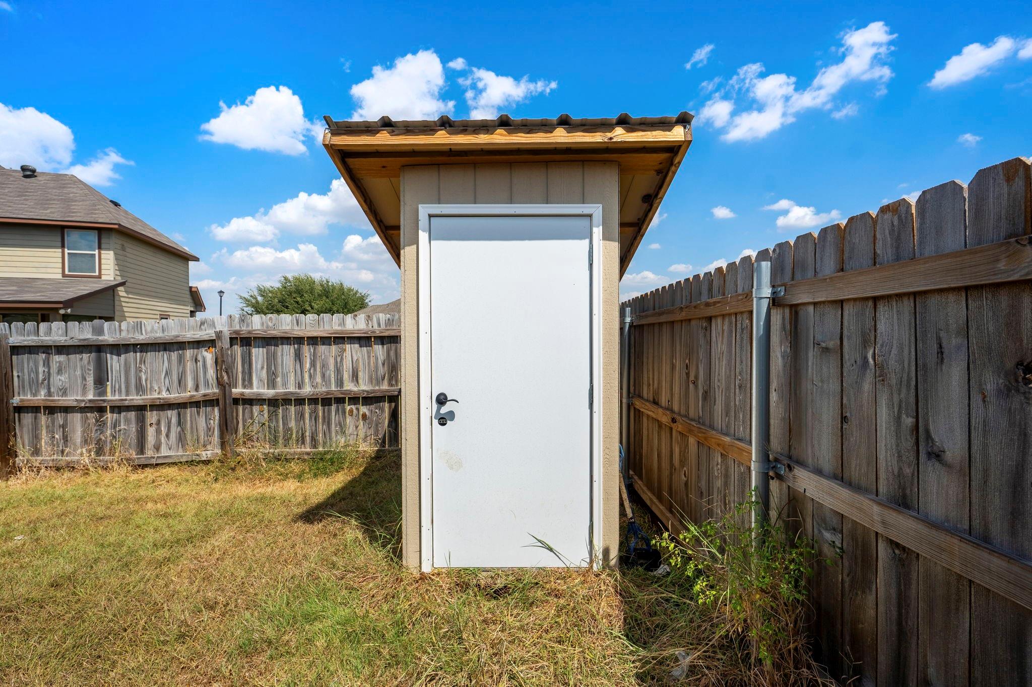 main property photo 32