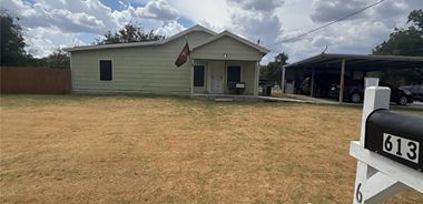 image of property with 3 Bed | 1 Bath | 1,256 Sqft