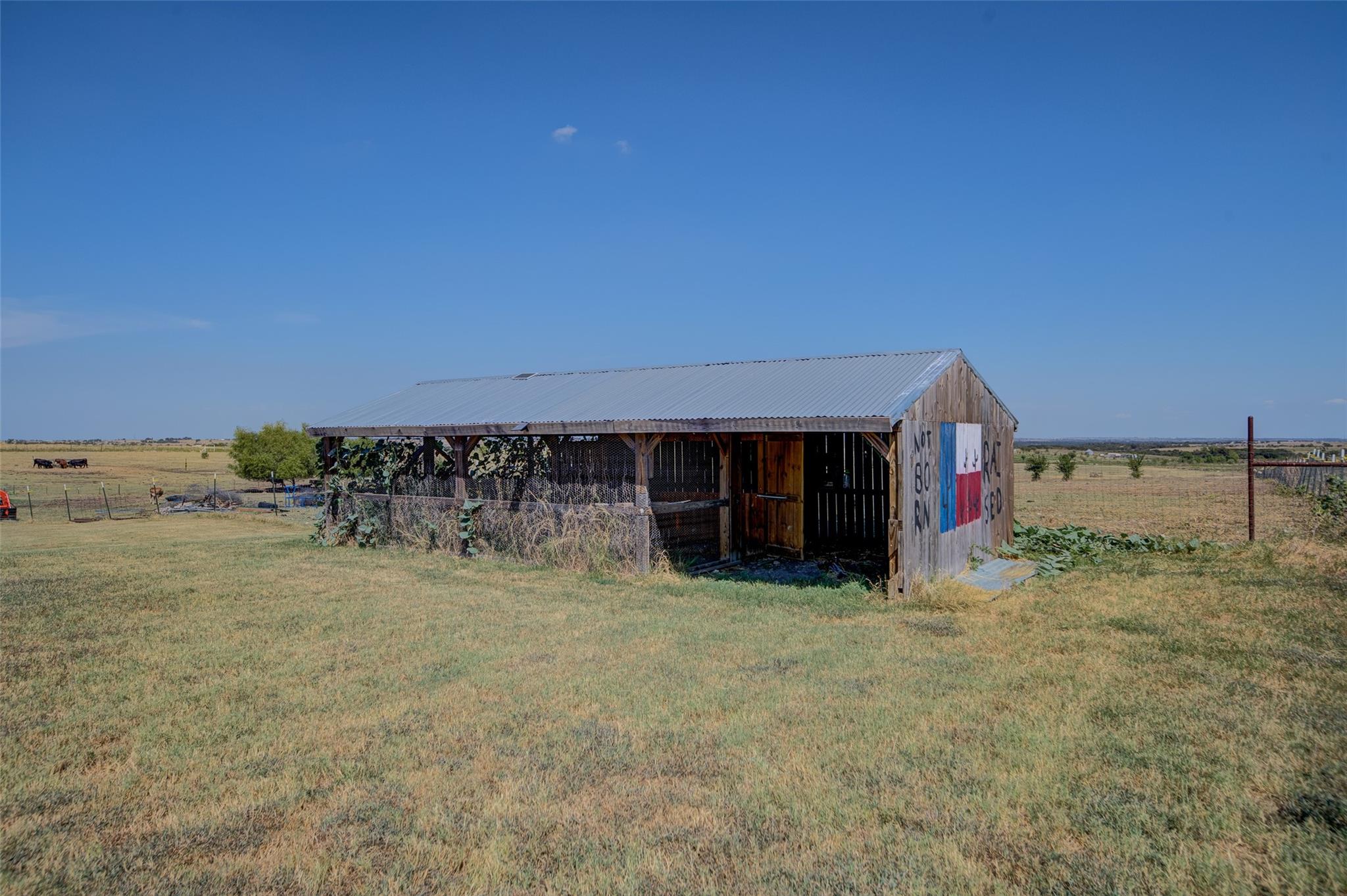 main property photo 25