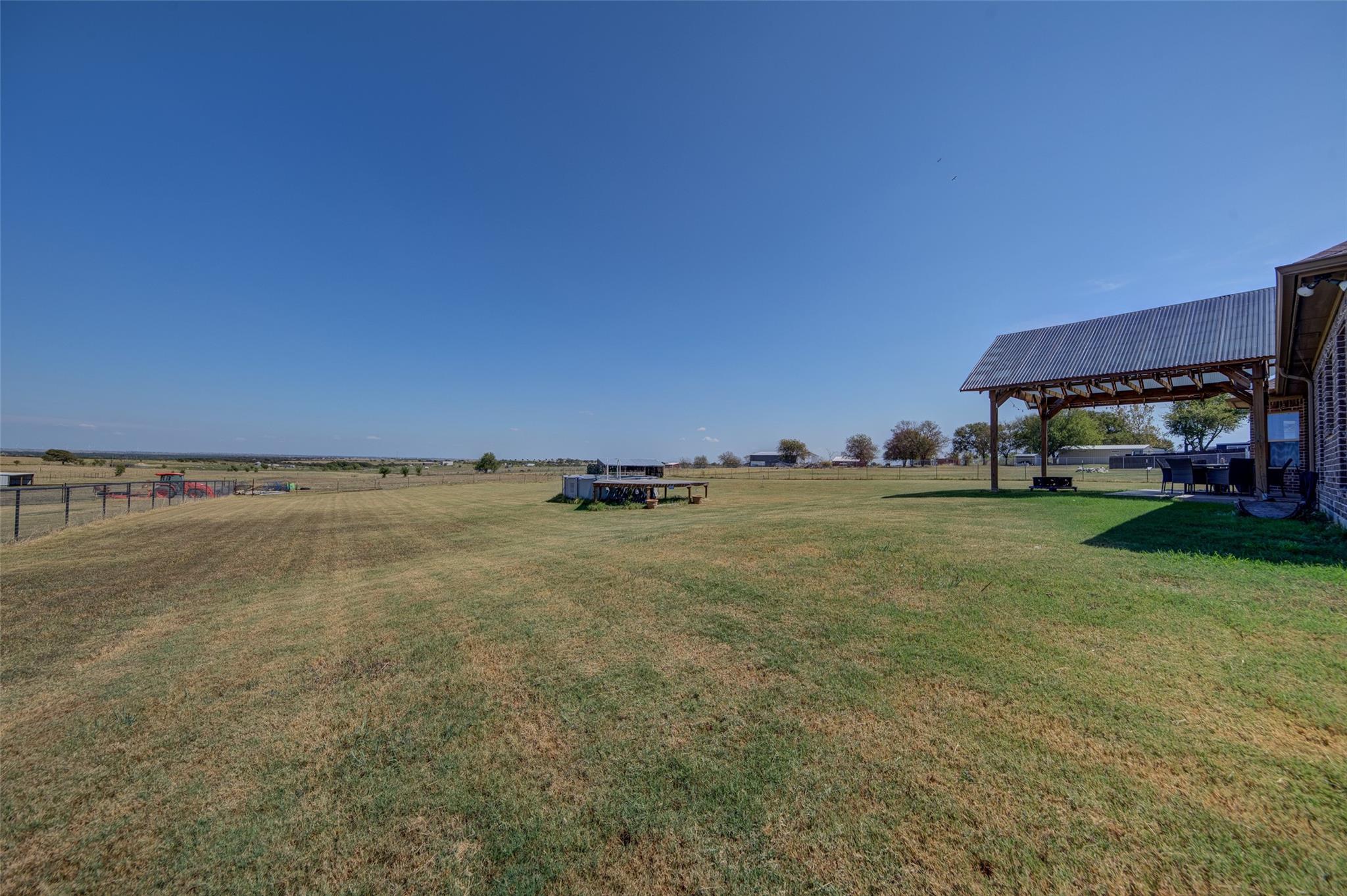 main property photo 26