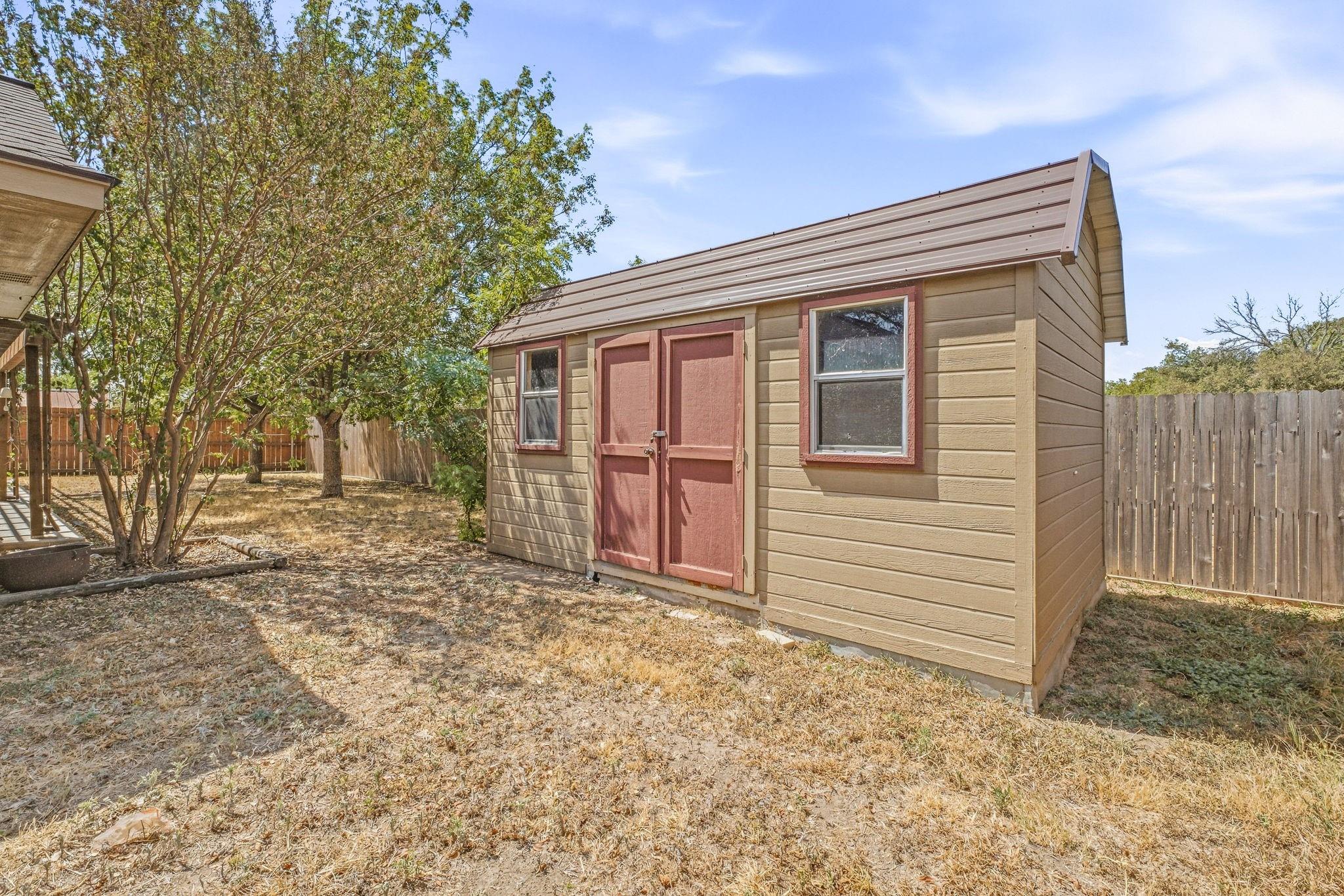main property photo 29