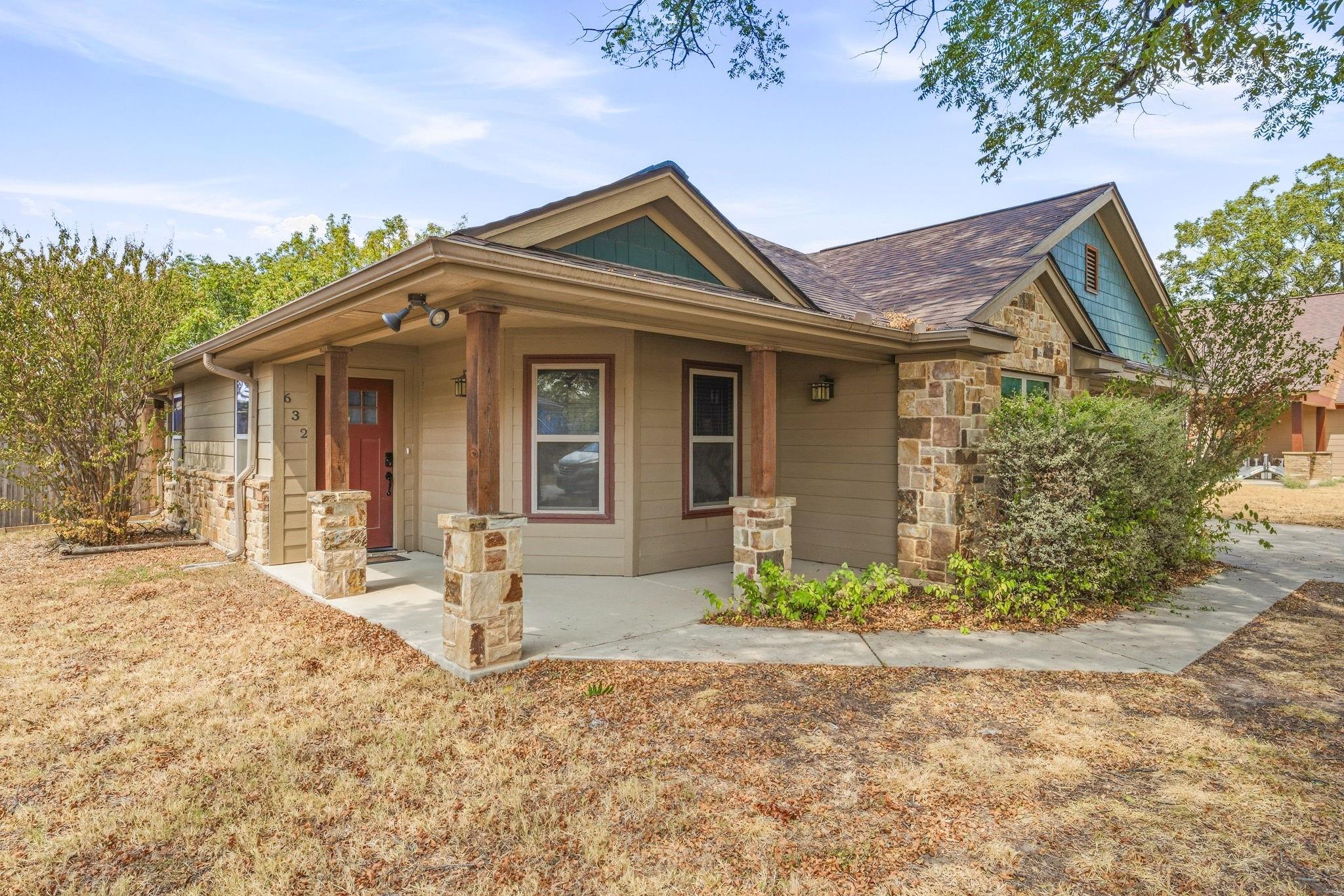 main property photo 3