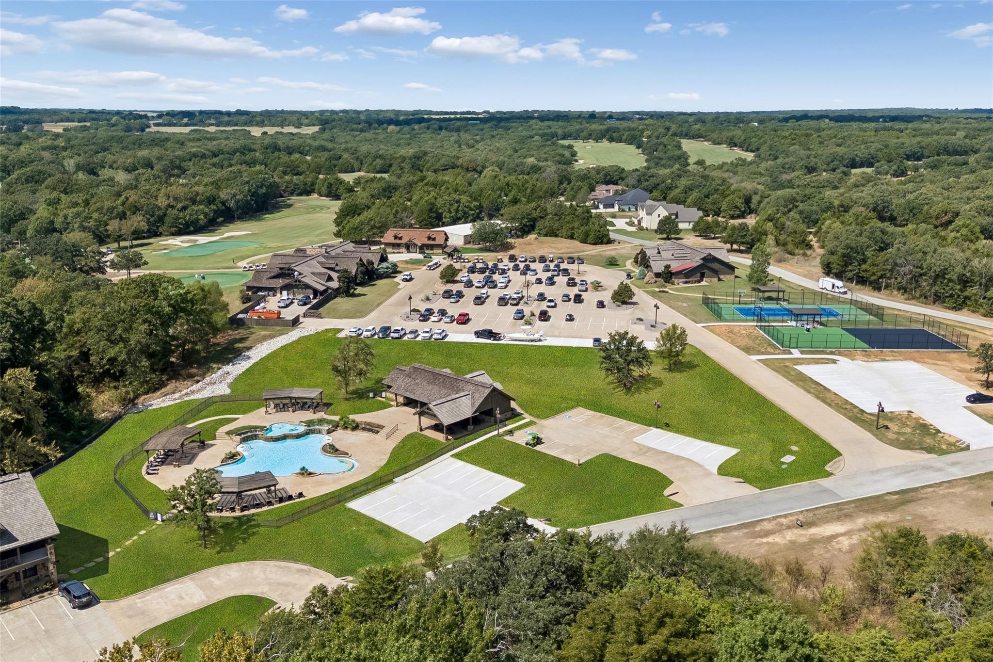 main property photo 16
