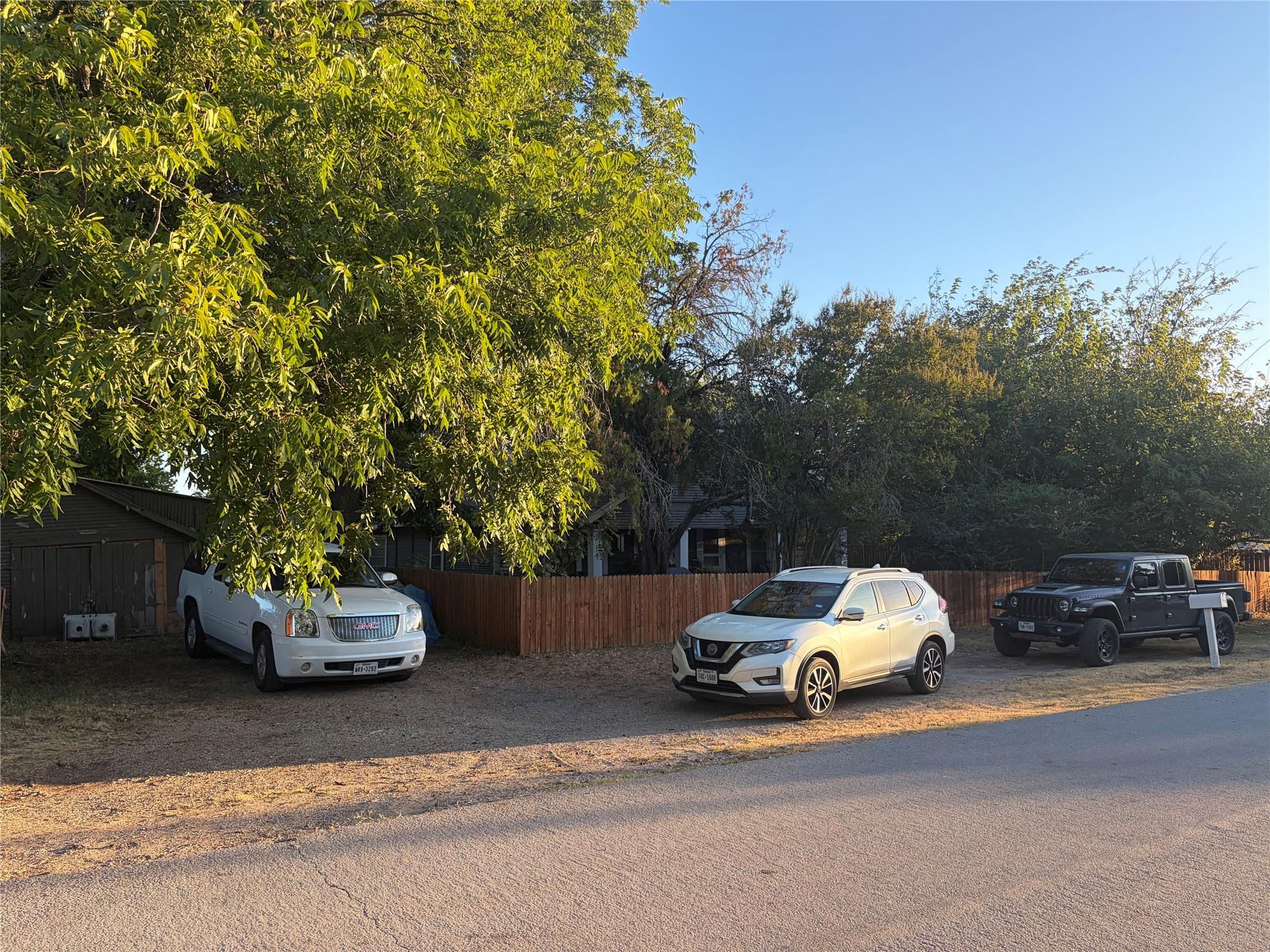 main property photo 14