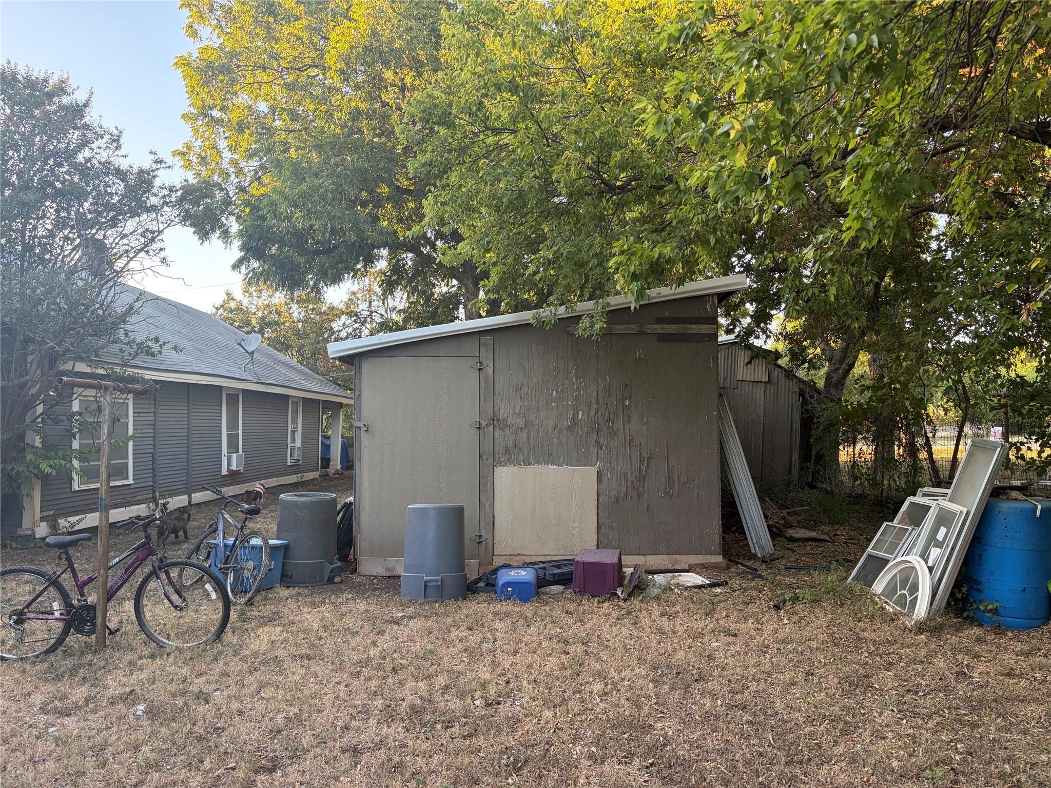 main property photo 9