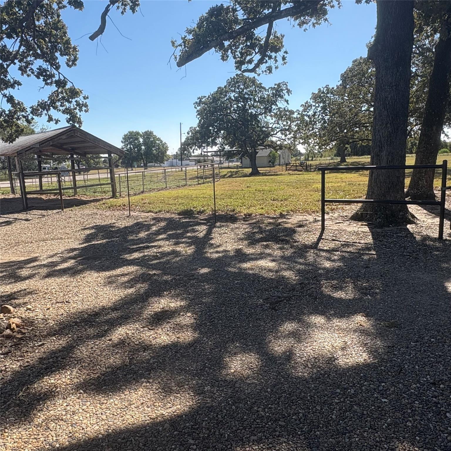 main property photo 17