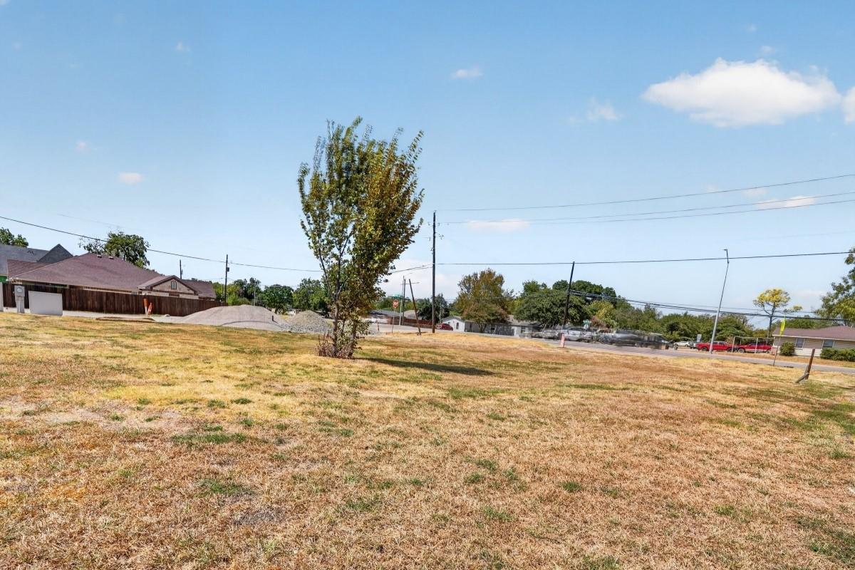 main property photo 8
