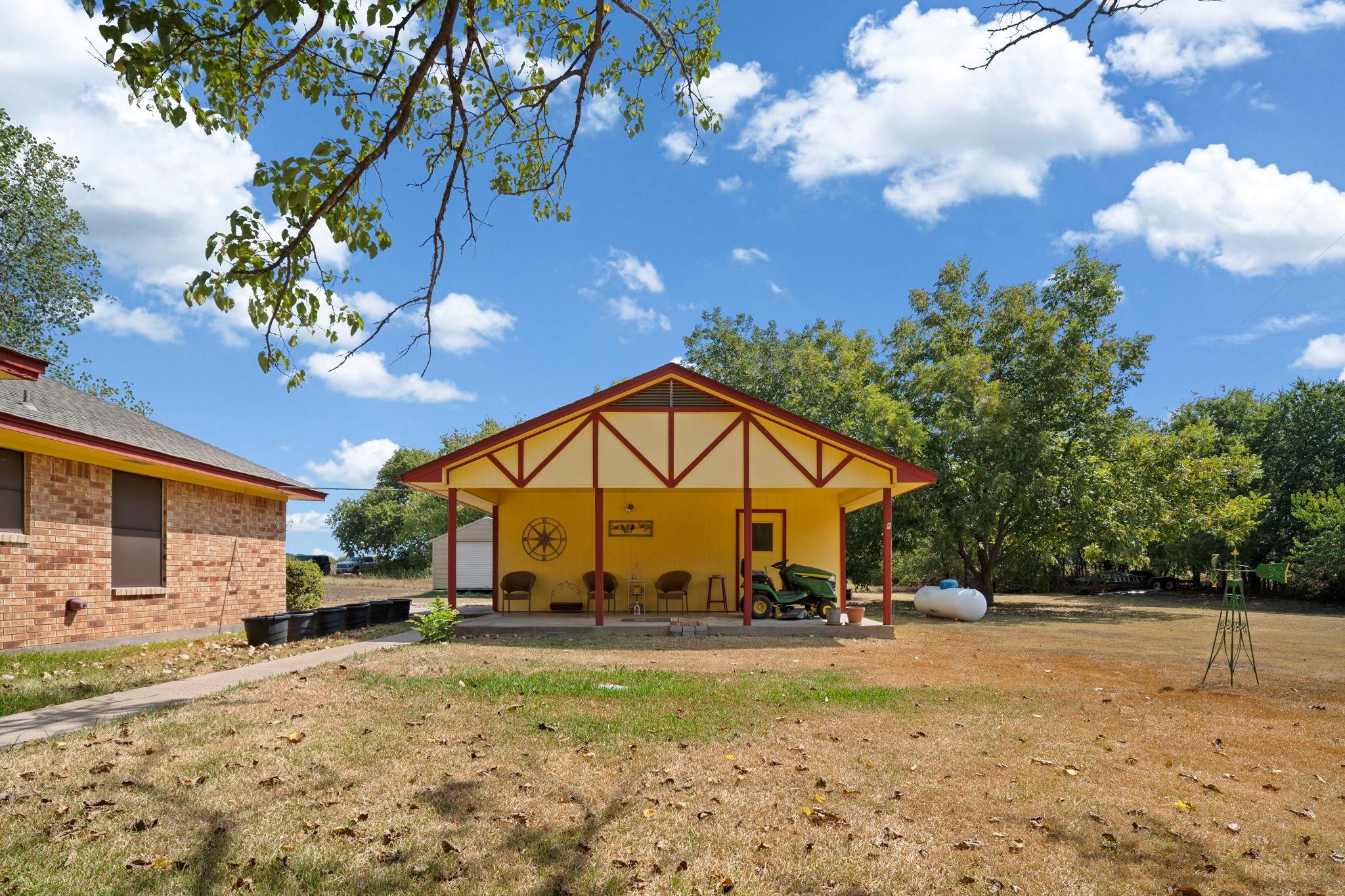 main property photo 24