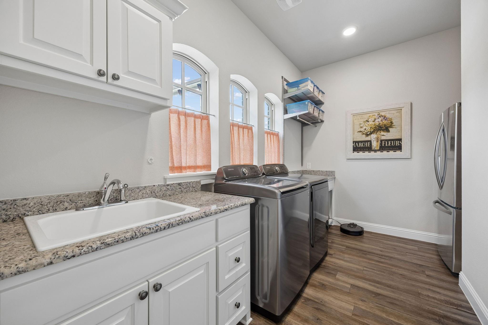 main property photo 19
