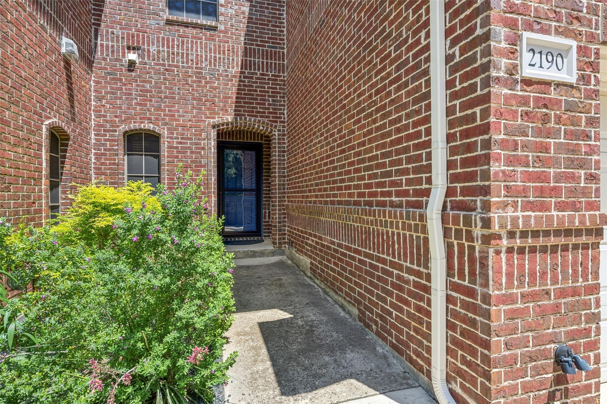 main property photo 2