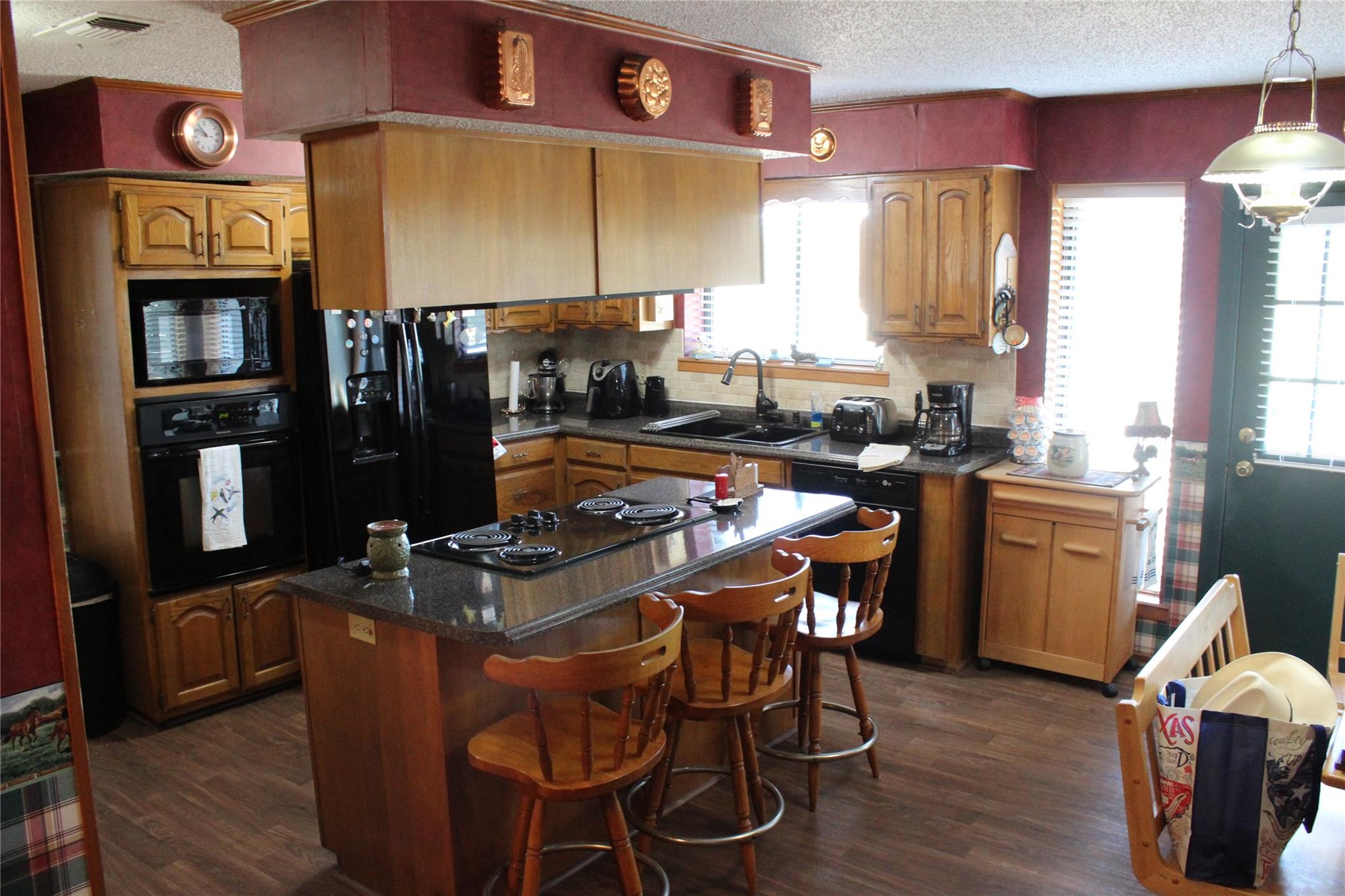 main property photo 8