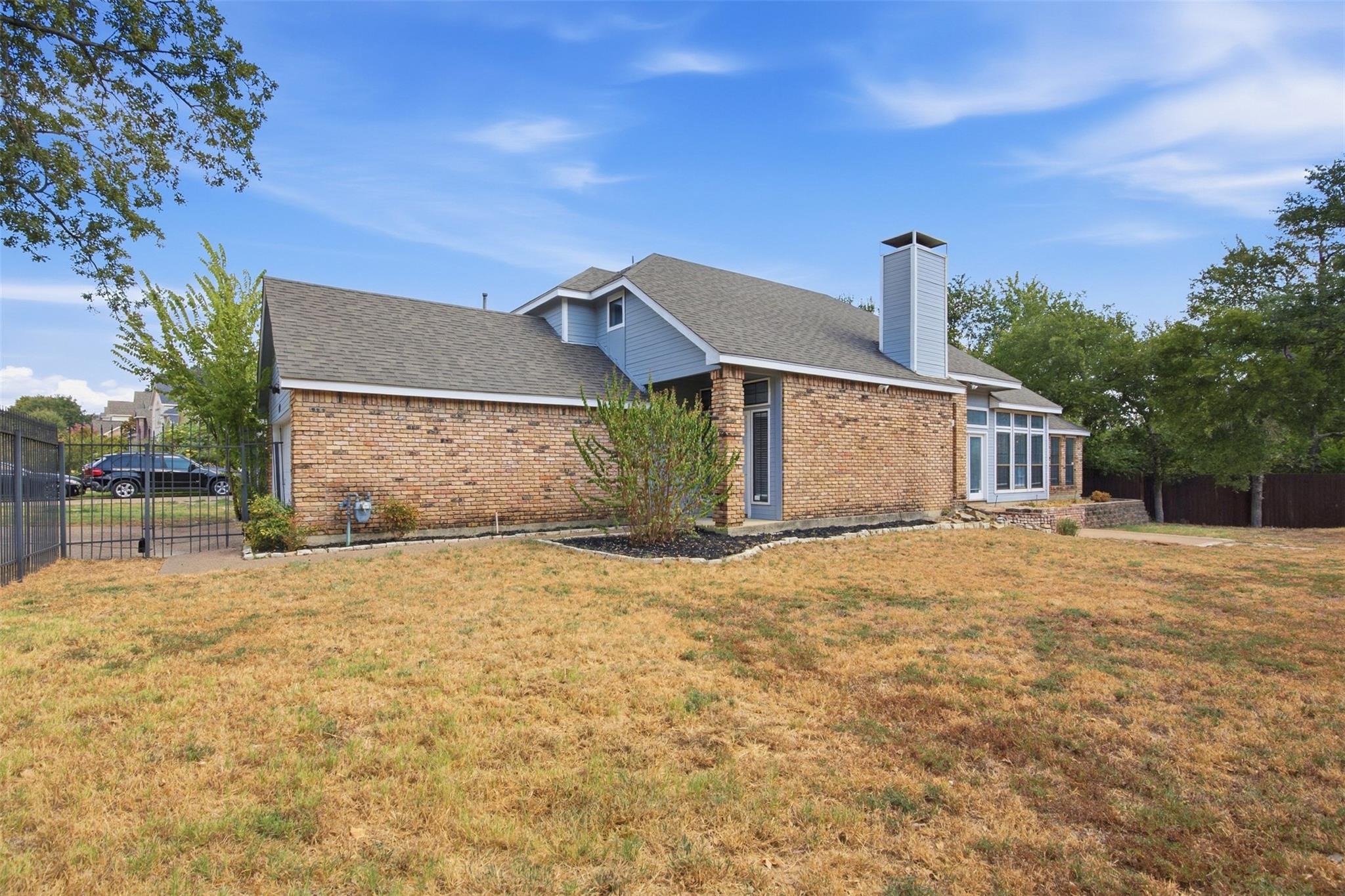 main property photo 30