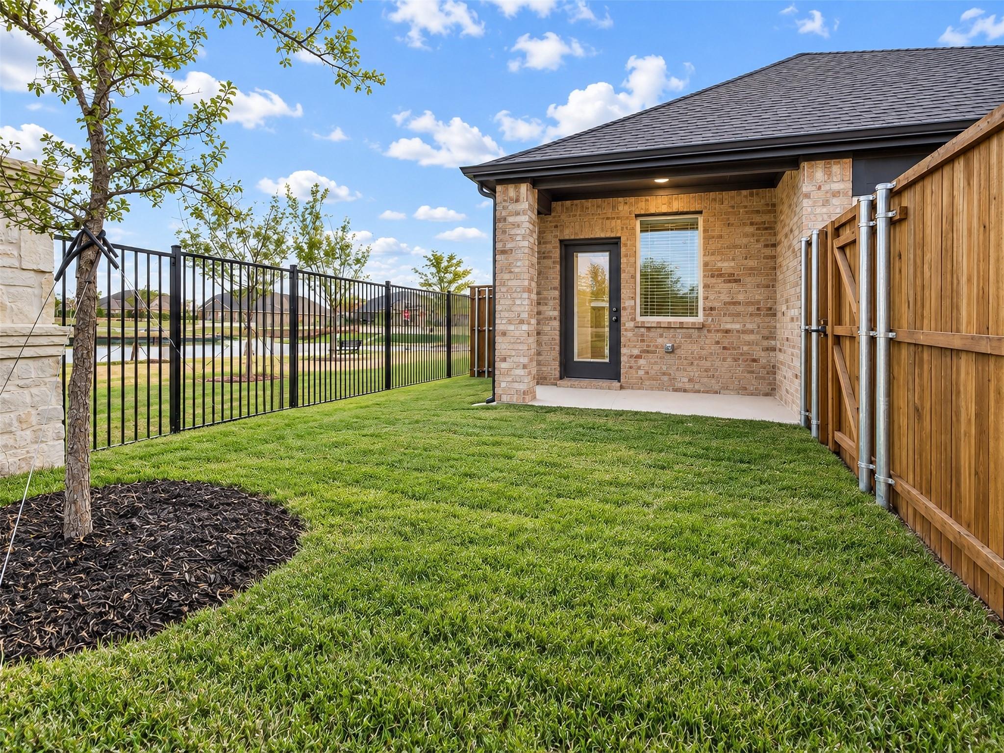 main property photo 25