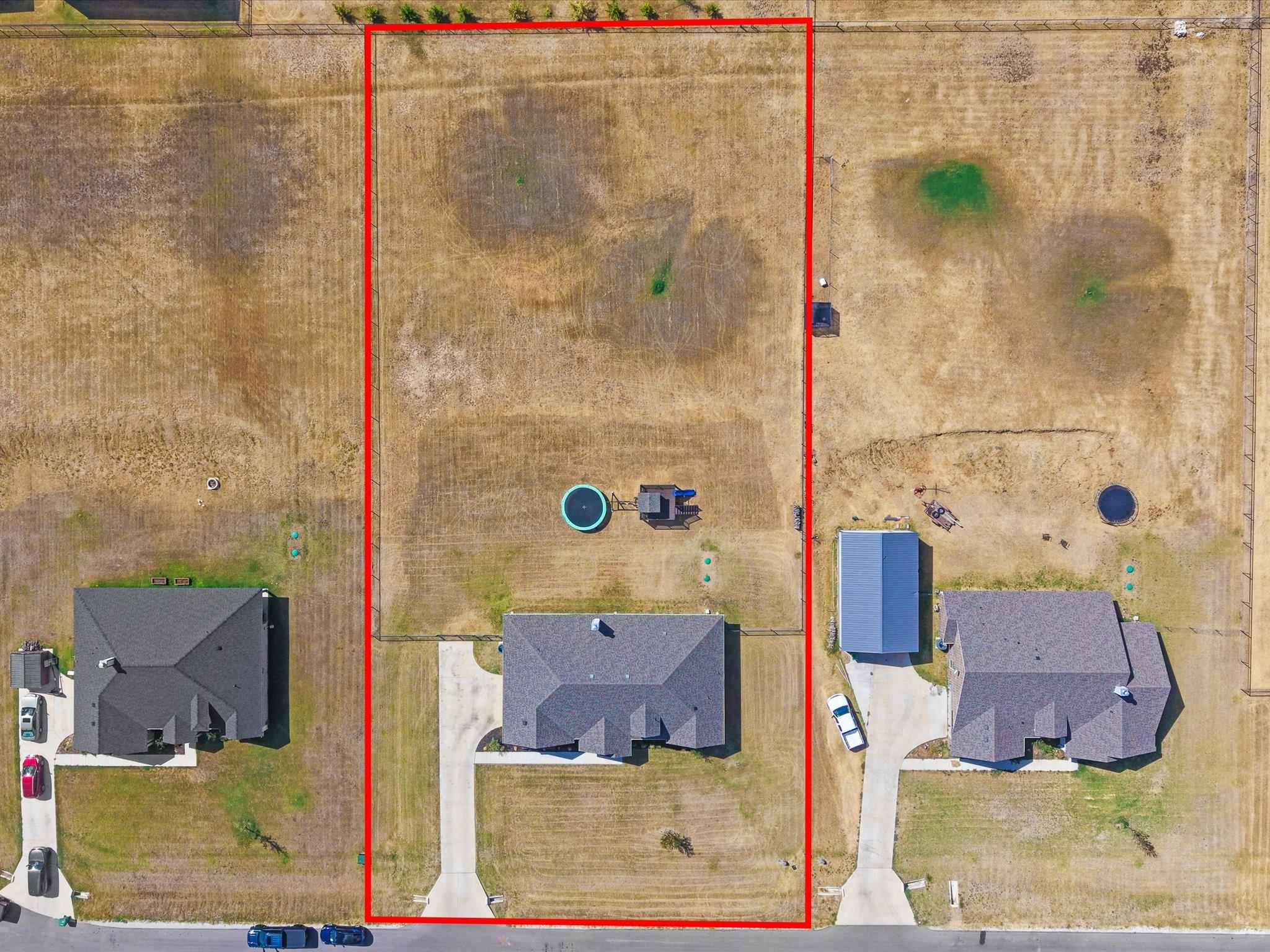 main property photo 33