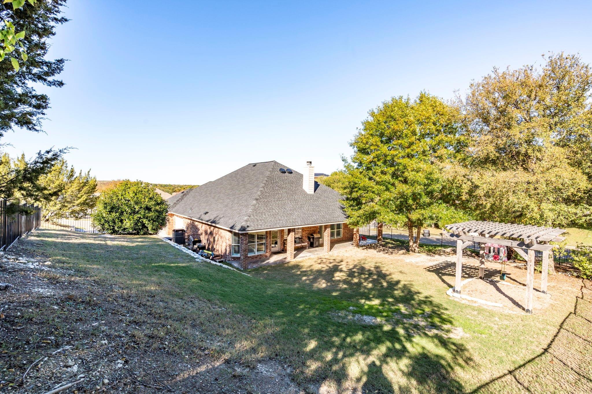 main property photo 32