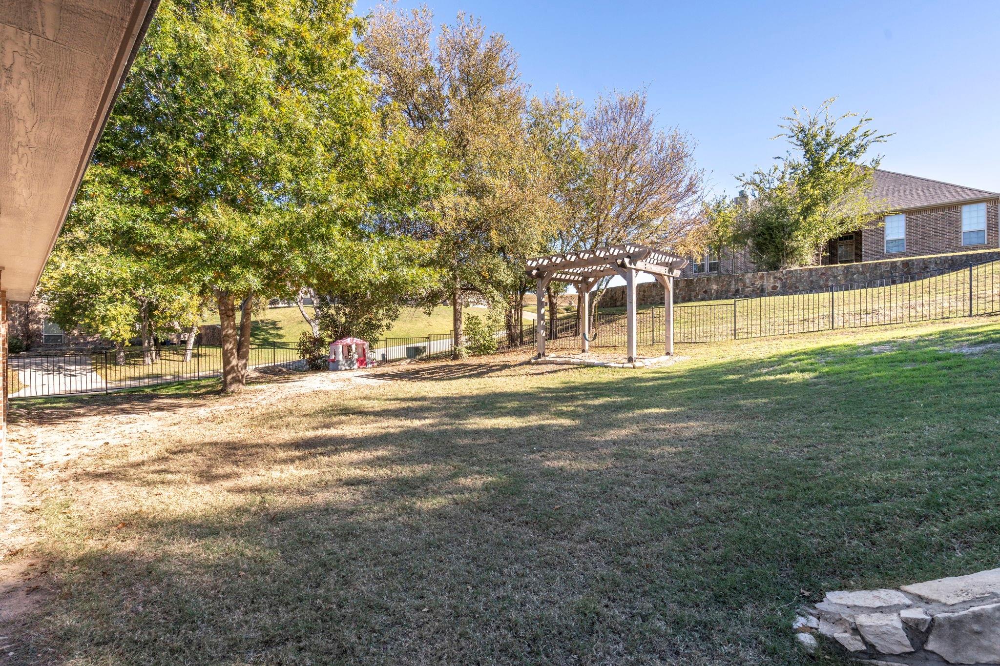 main property photo 34