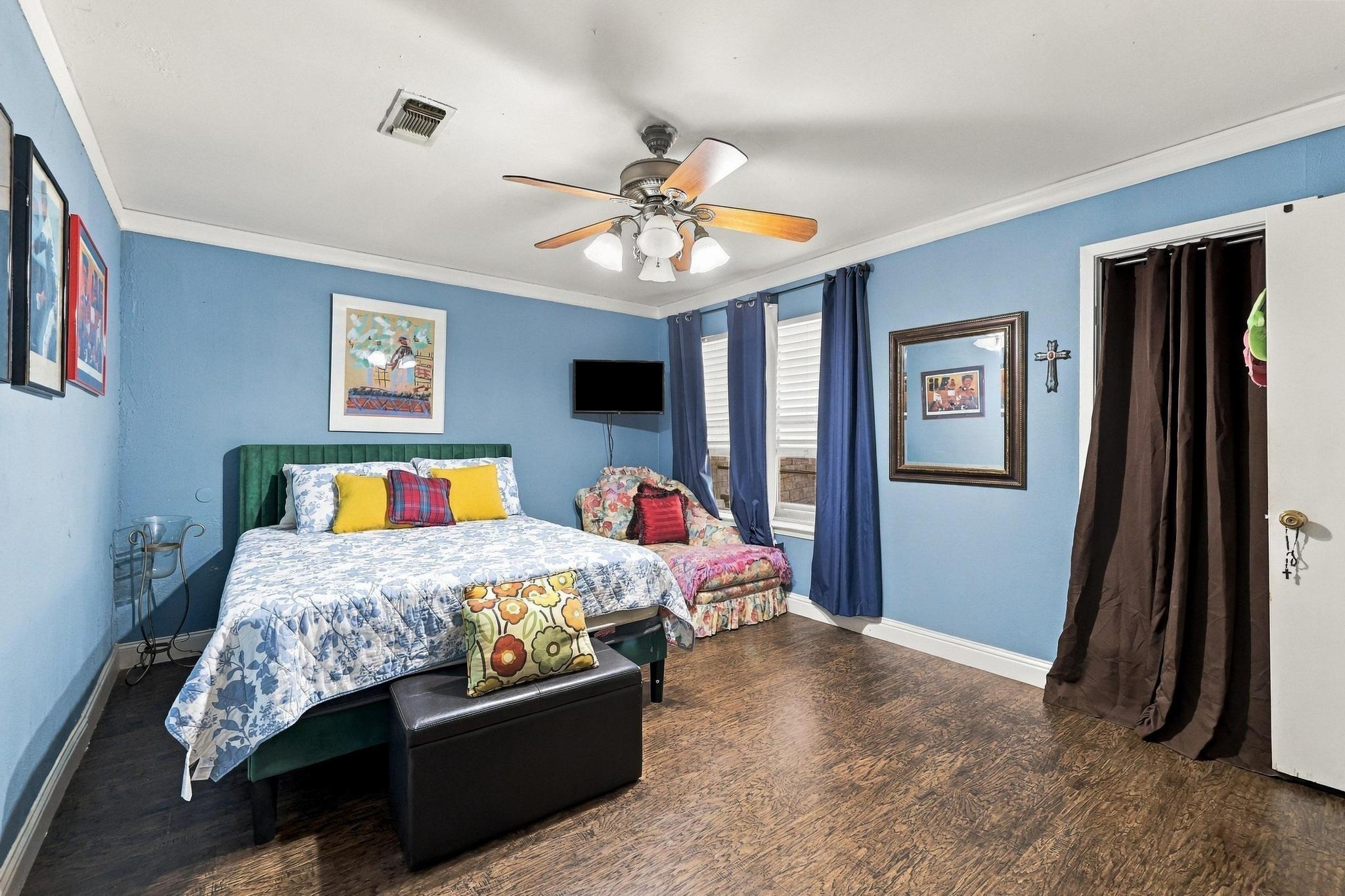 main property photo 15