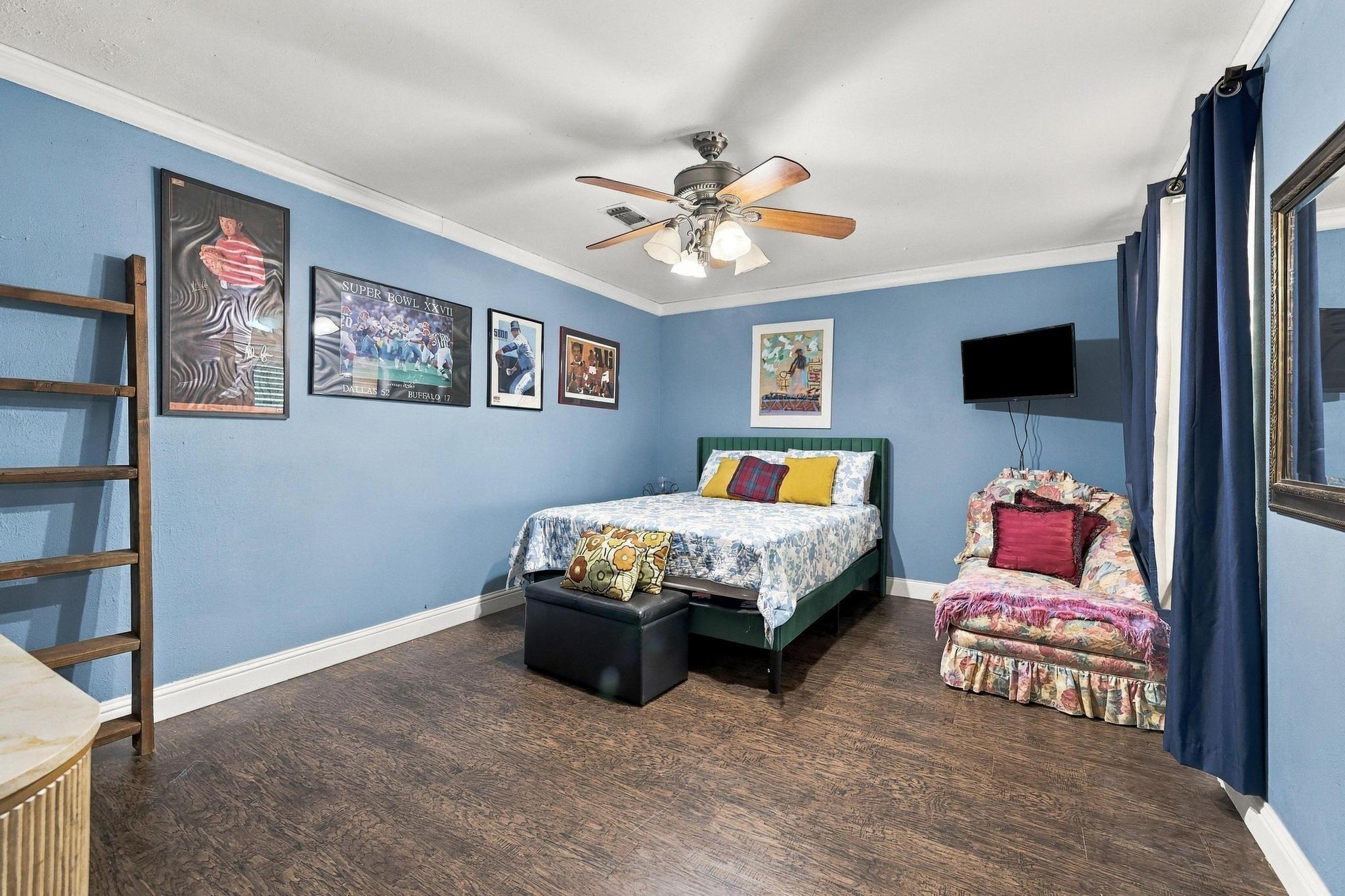 main property photo 20
