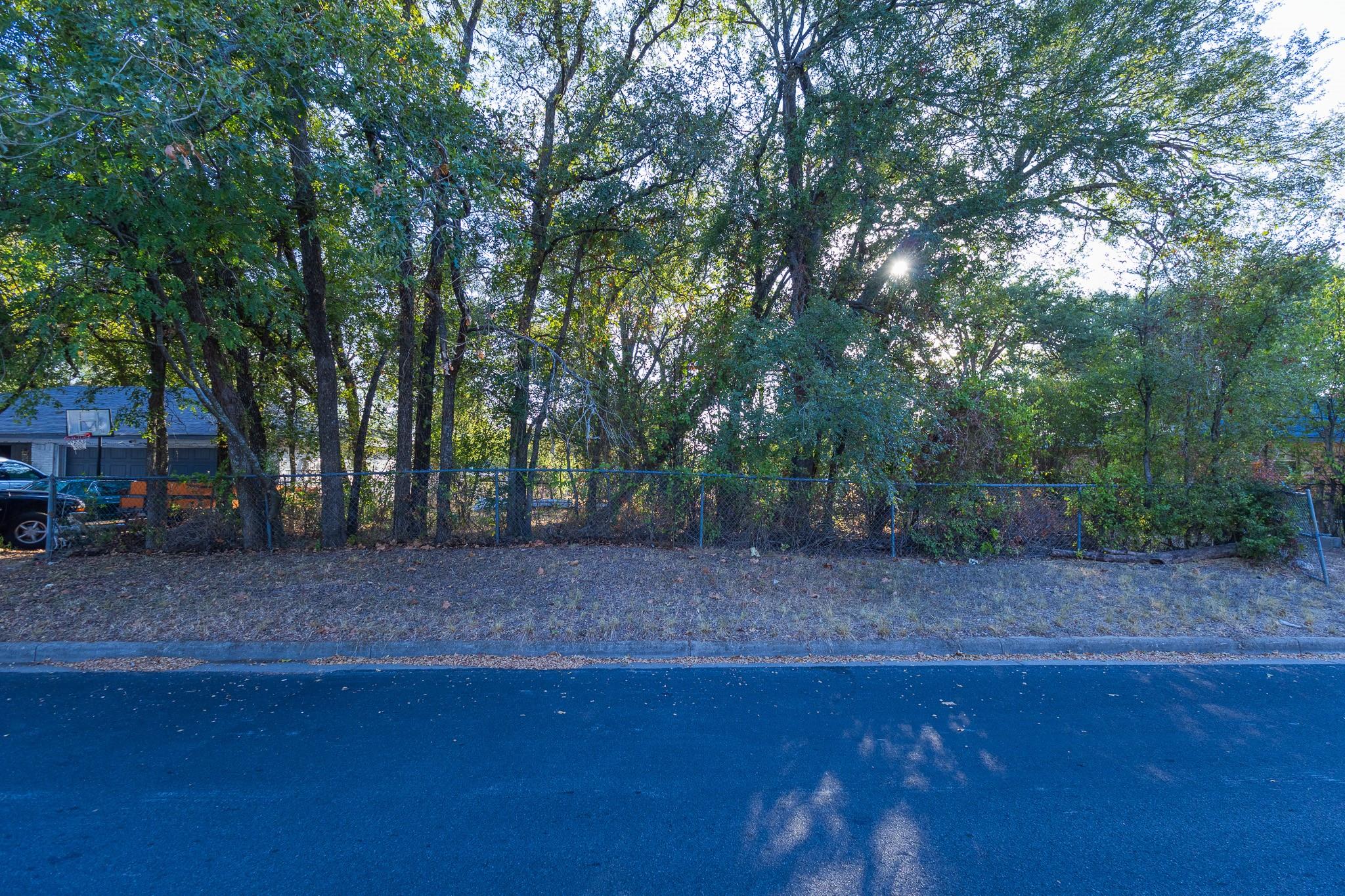 main property photo 26