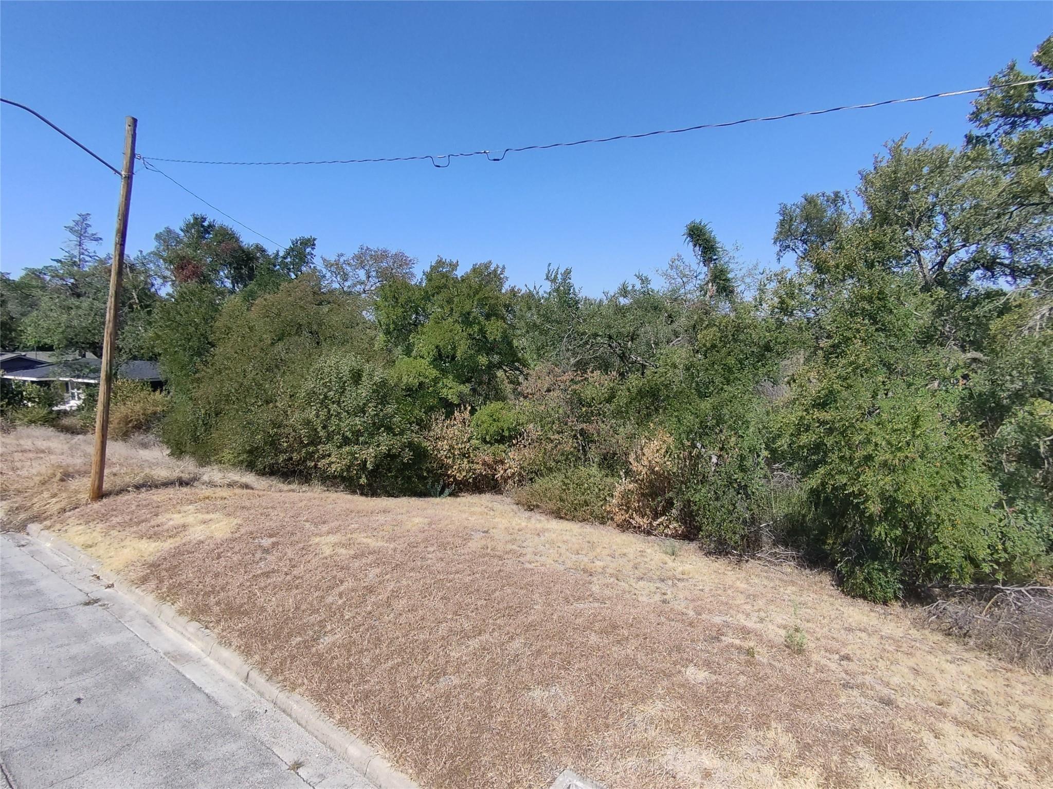 main property photo 6