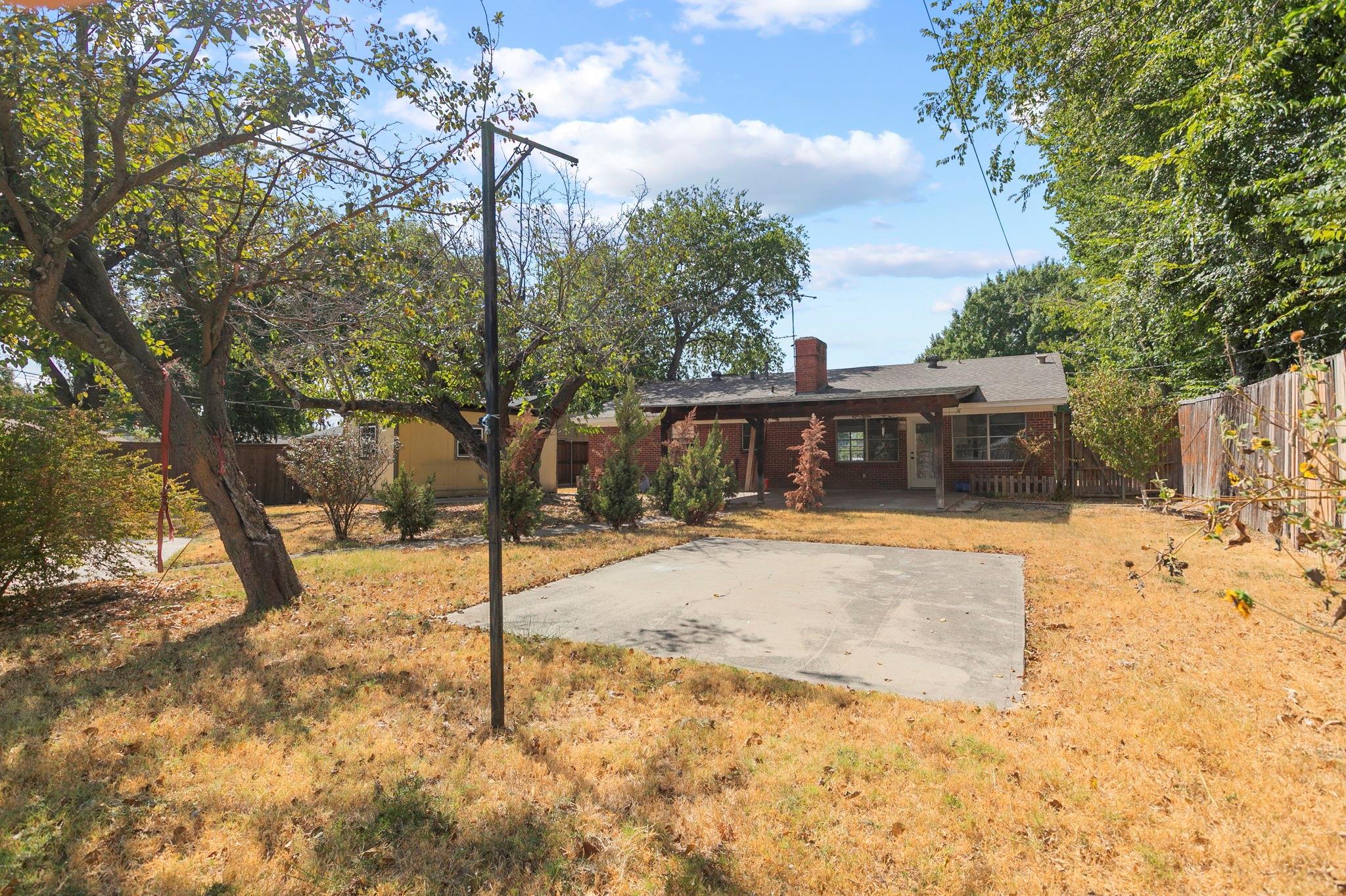main property photo 24