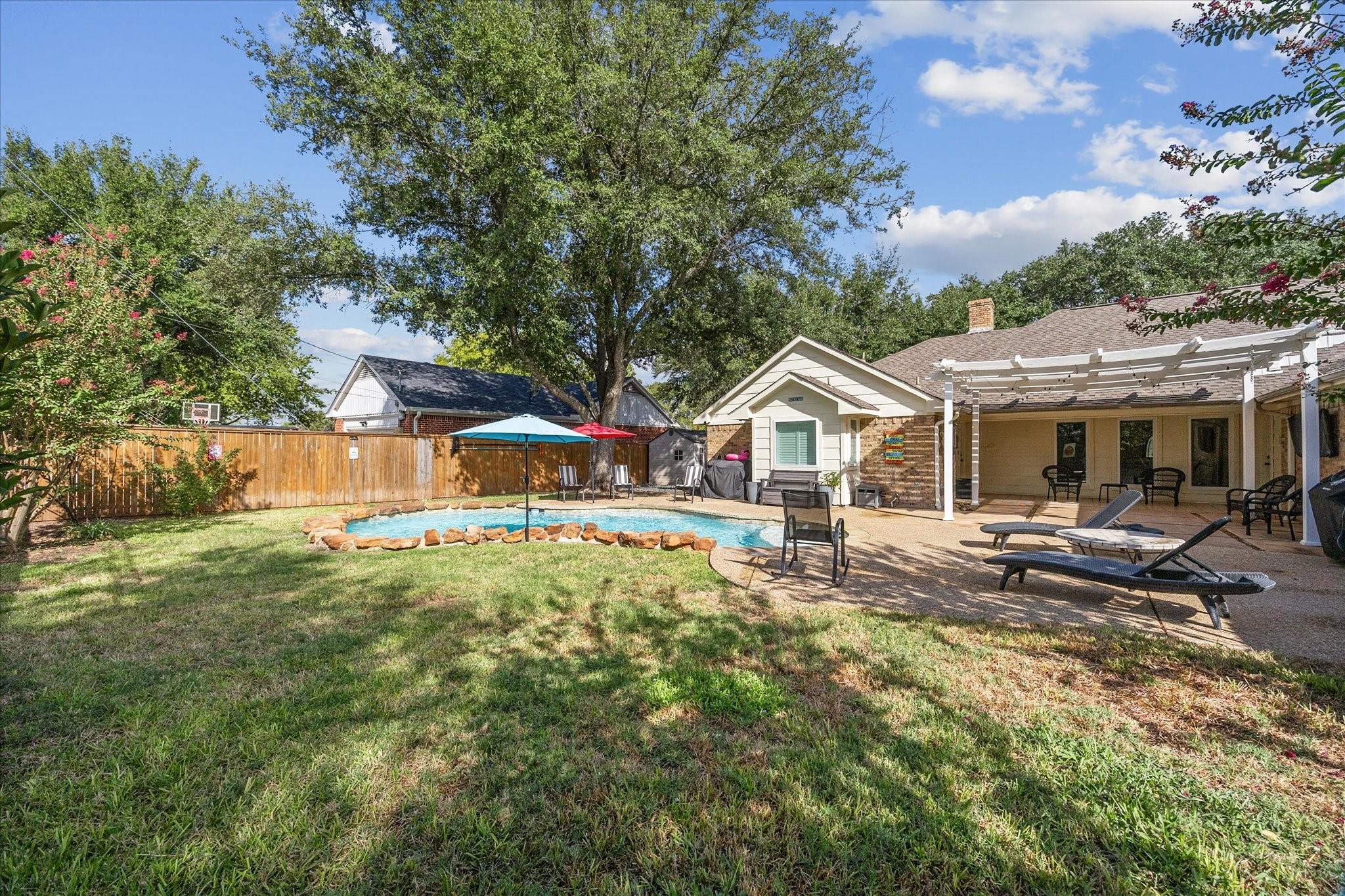 main property photo 26