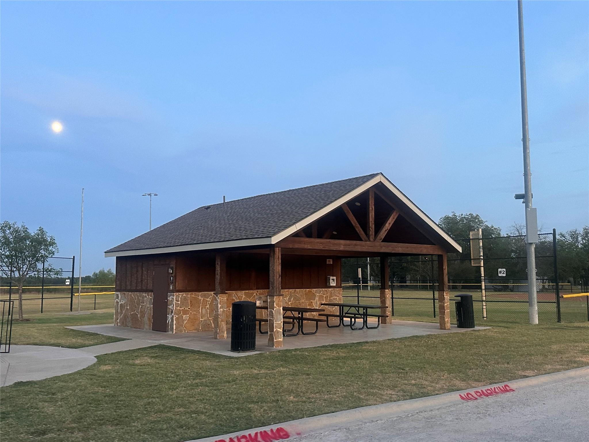 main property photo 19