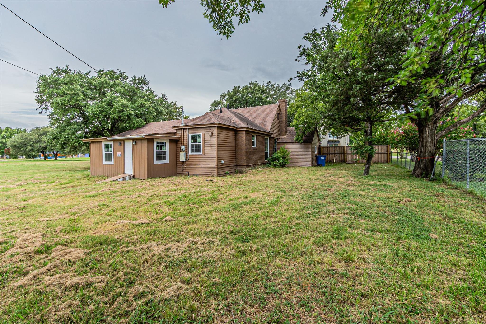 main property photo 24