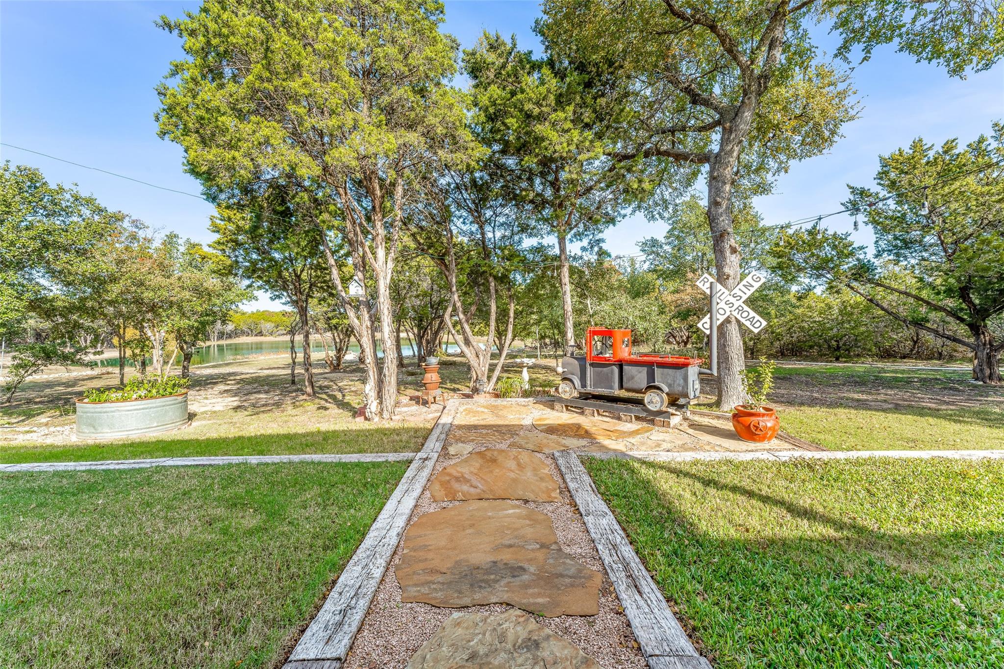 main property photo 15