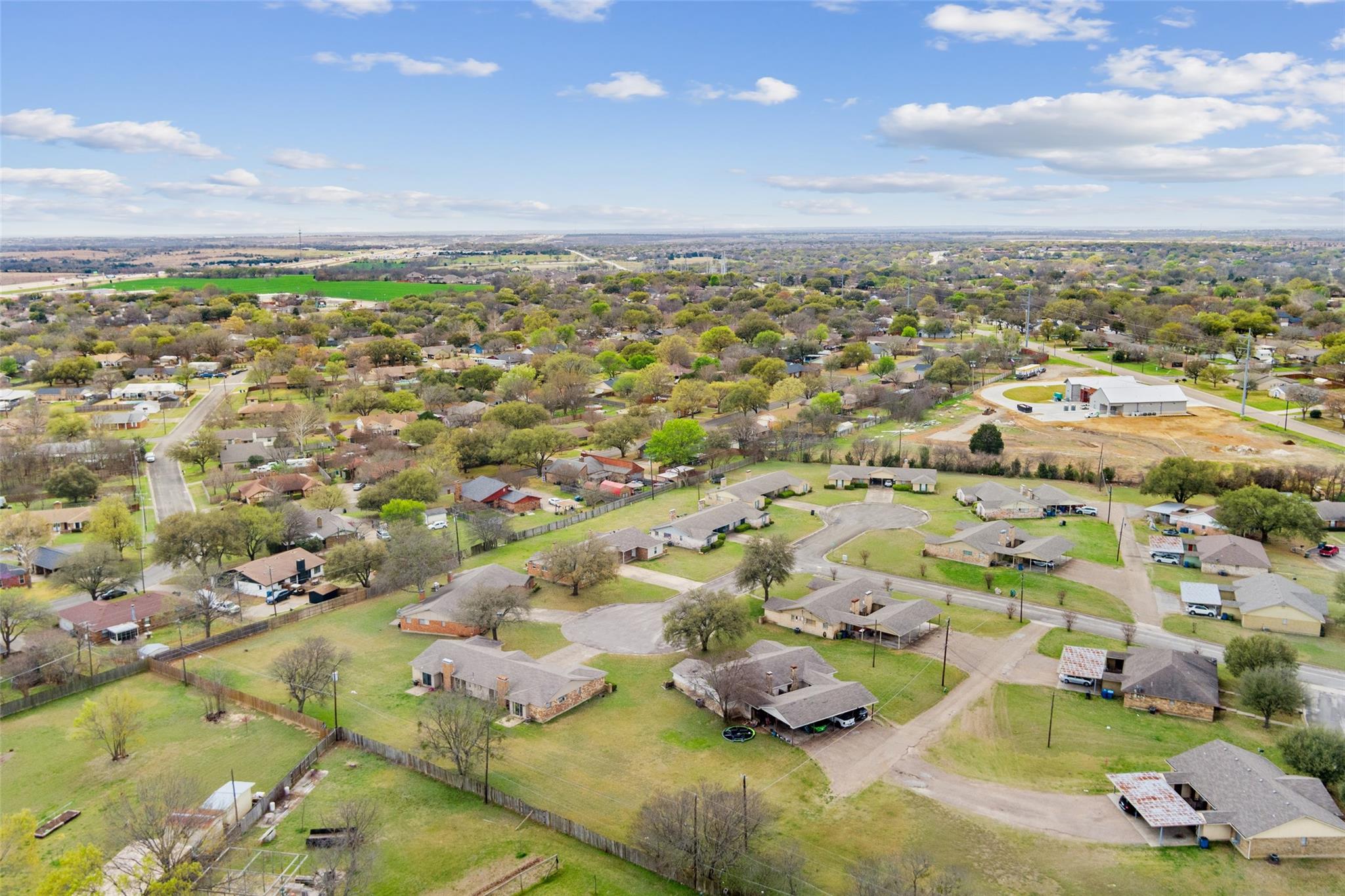 main property photo 9