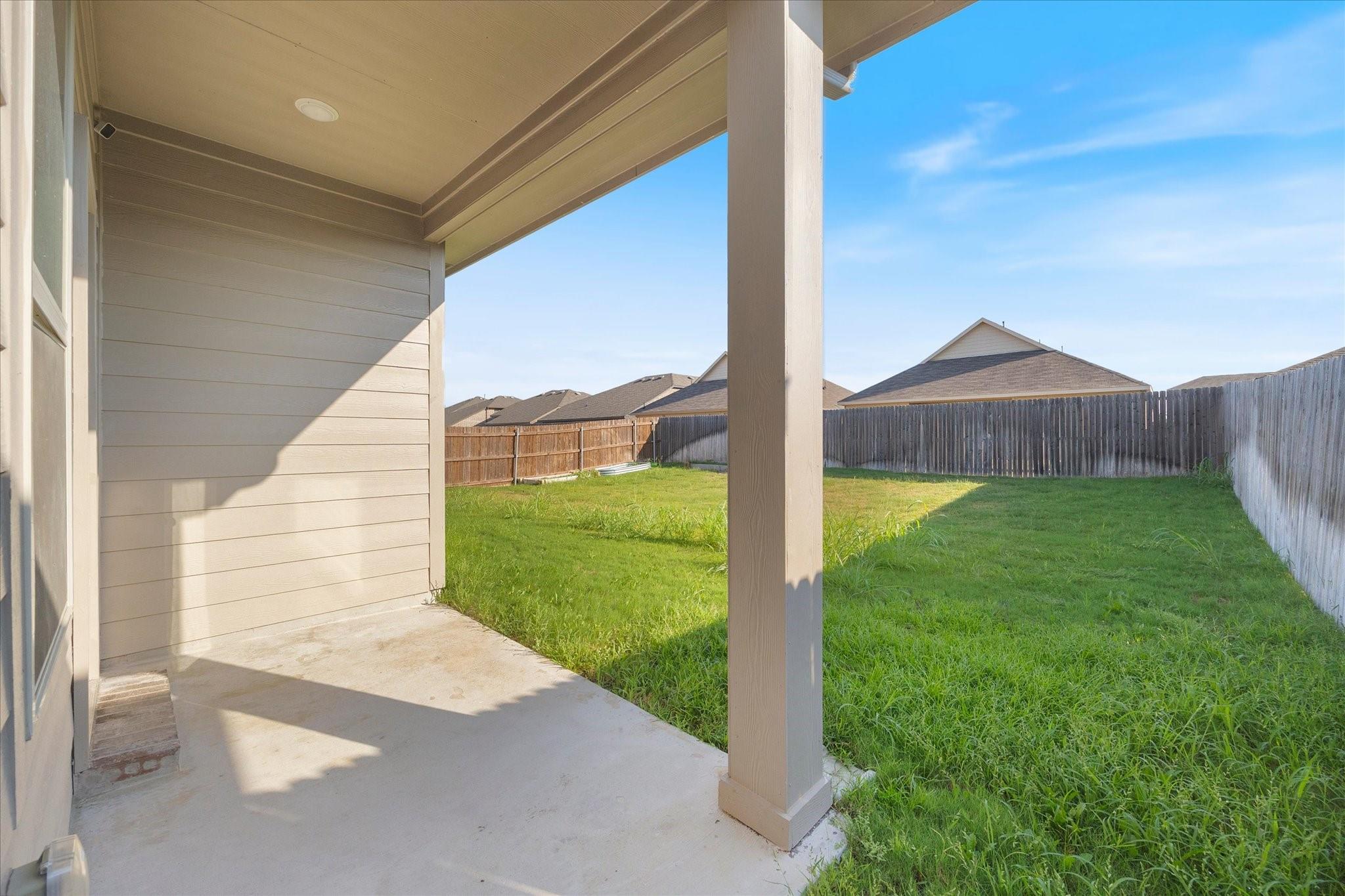 main property photo 28