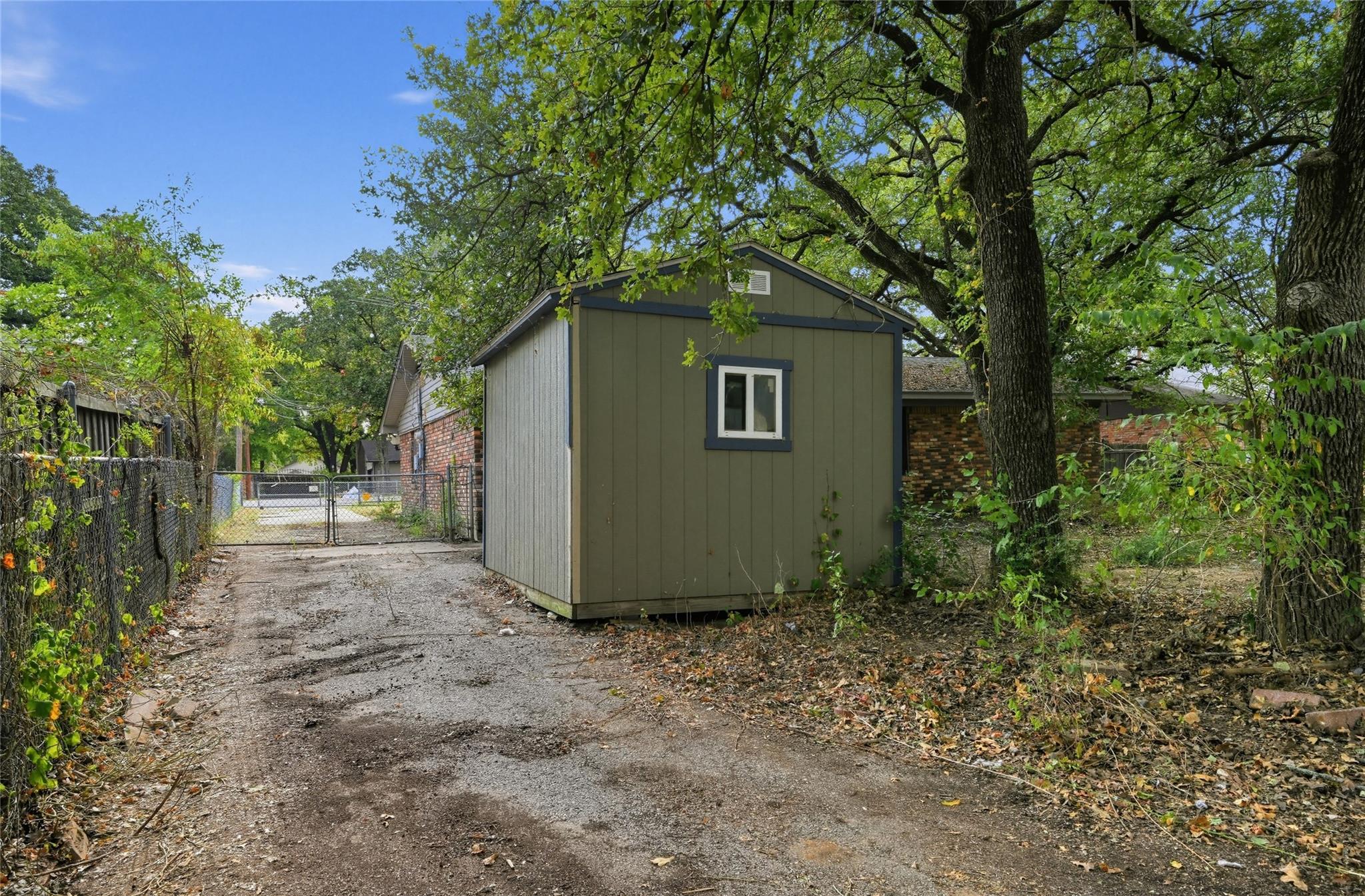 main property photo 26