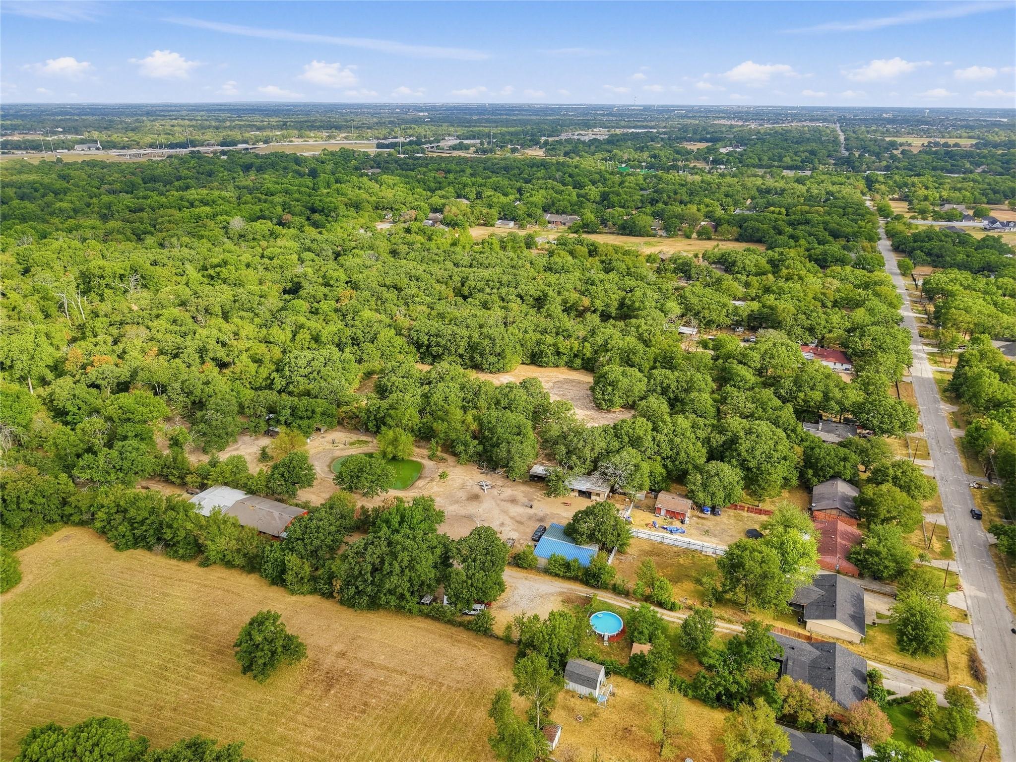 main property photo 33