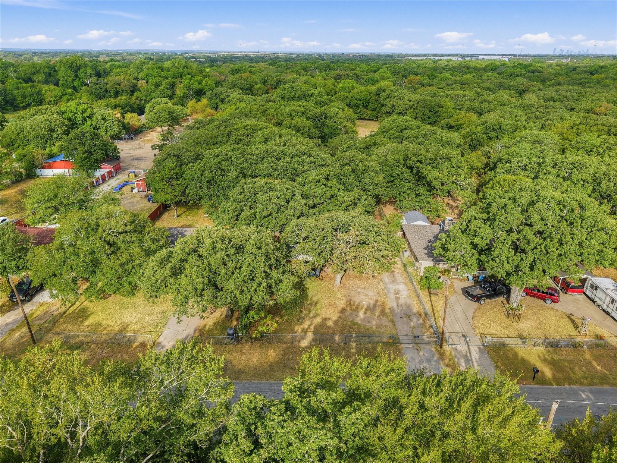 main property photo 37