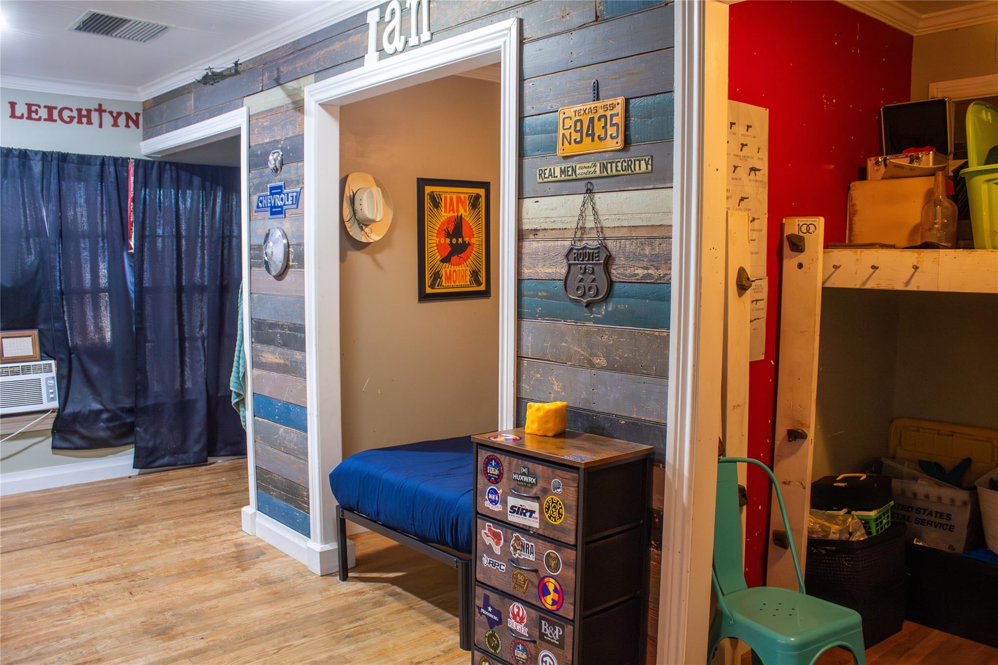 main property photo 14