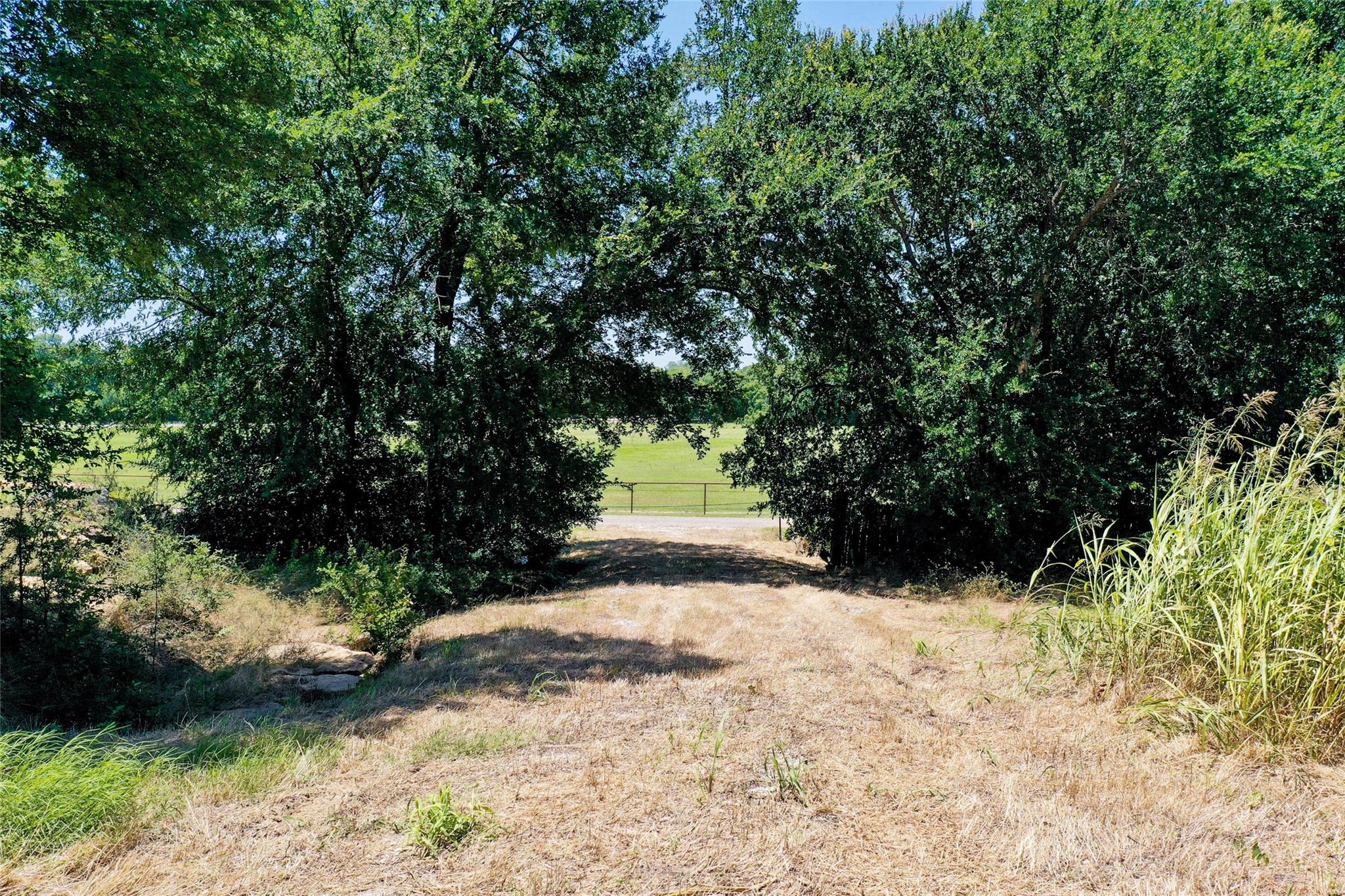 main property photo 36