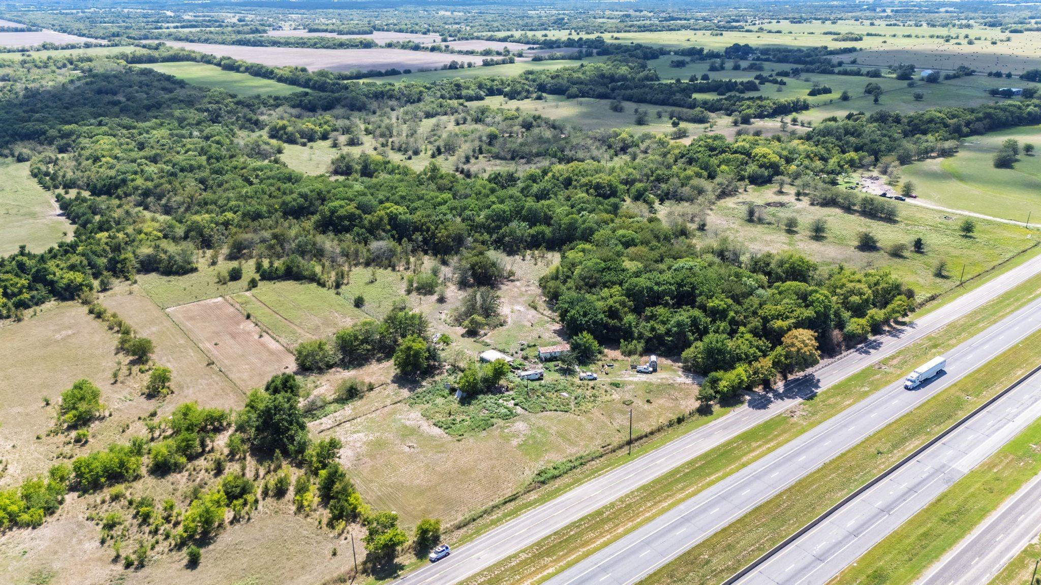 main property photo 10