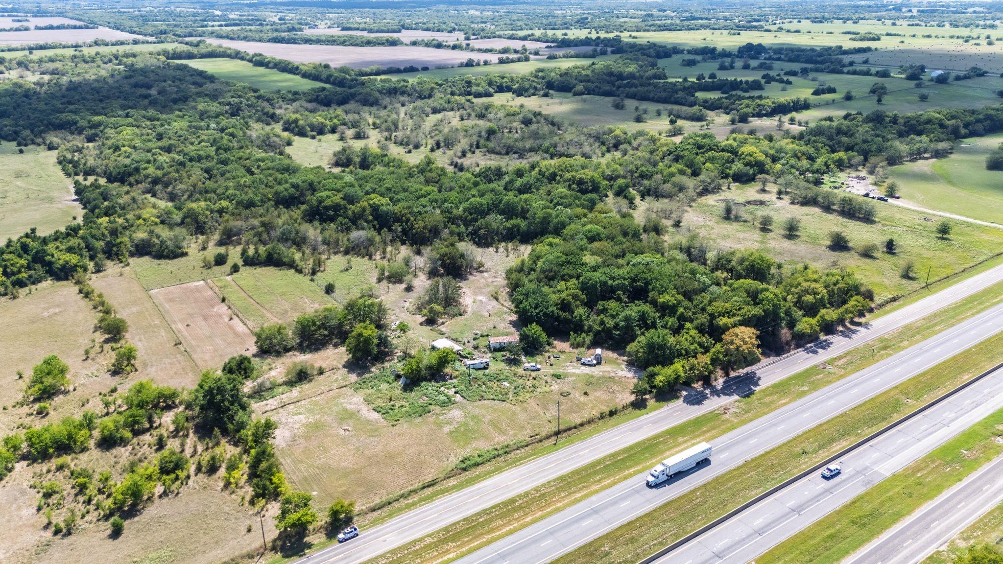 main property photo 11
