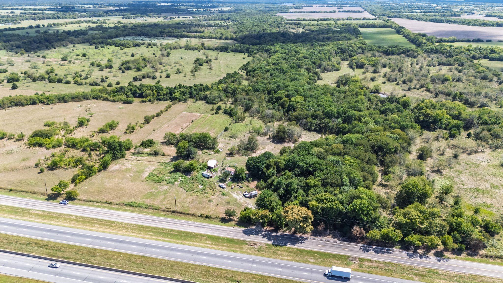 main property photo 16