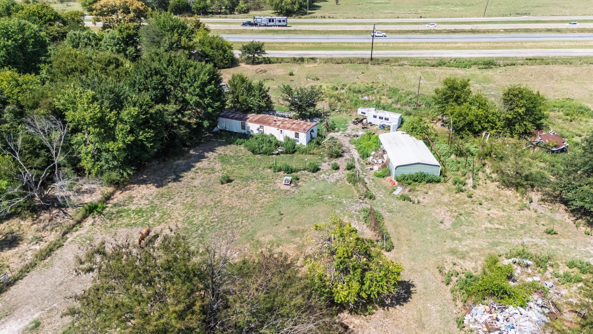 main property photo 28